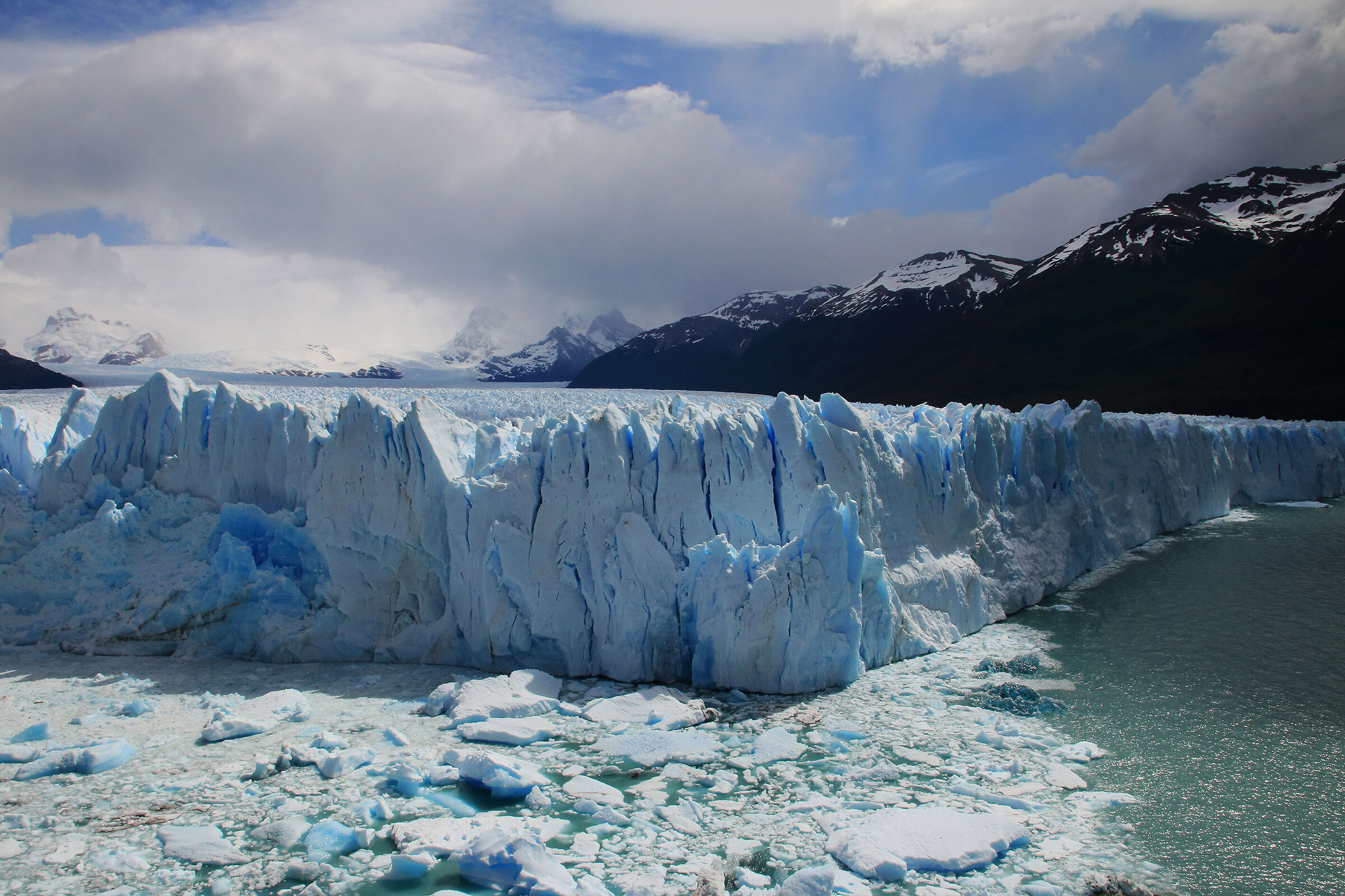 the front of the Perito Moreno...