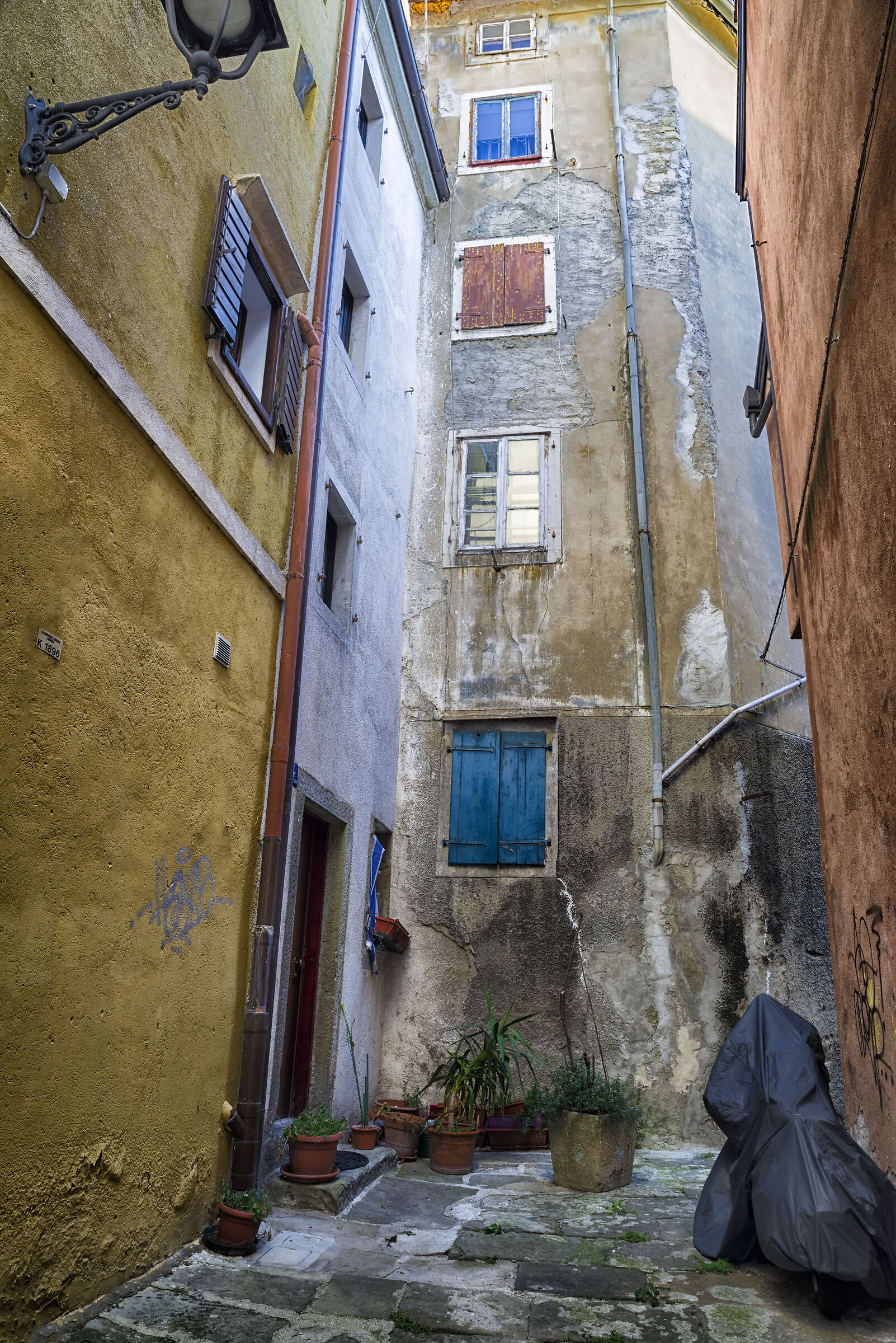 Trieste, alley....