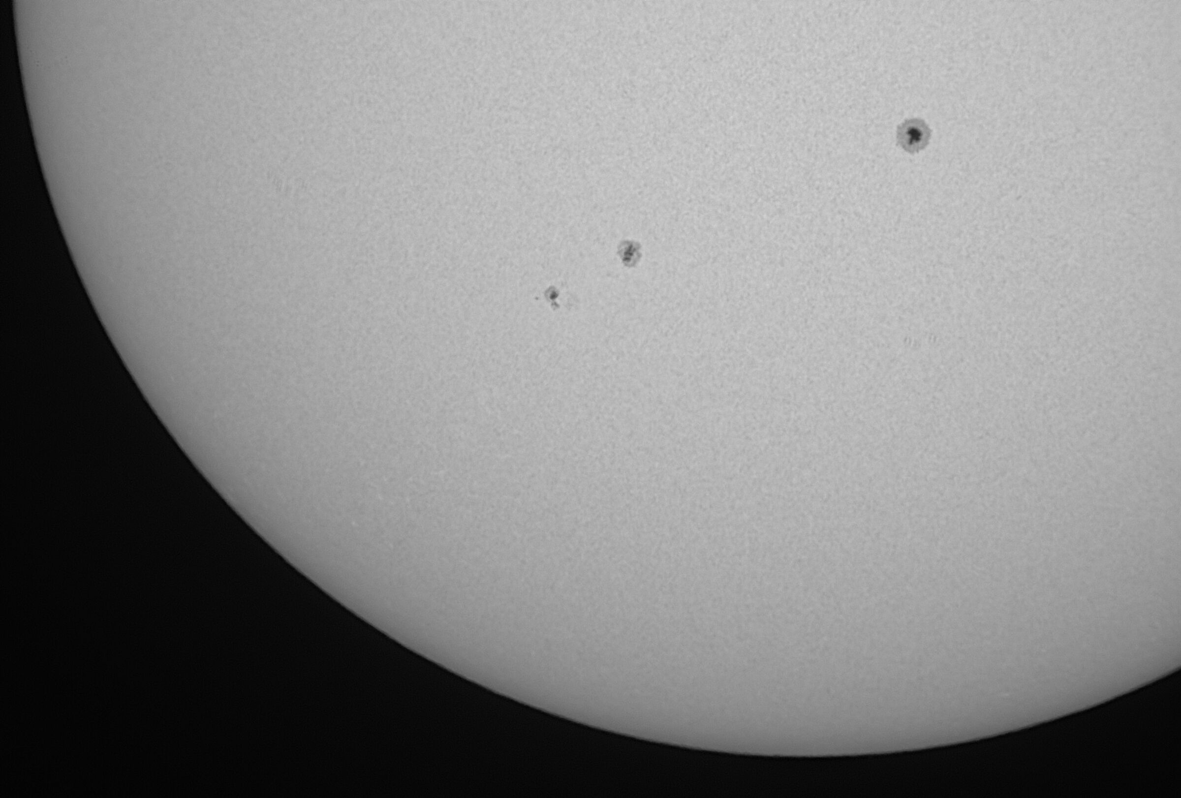 Sunspots 2794 and 2795 of 27/12/2020...