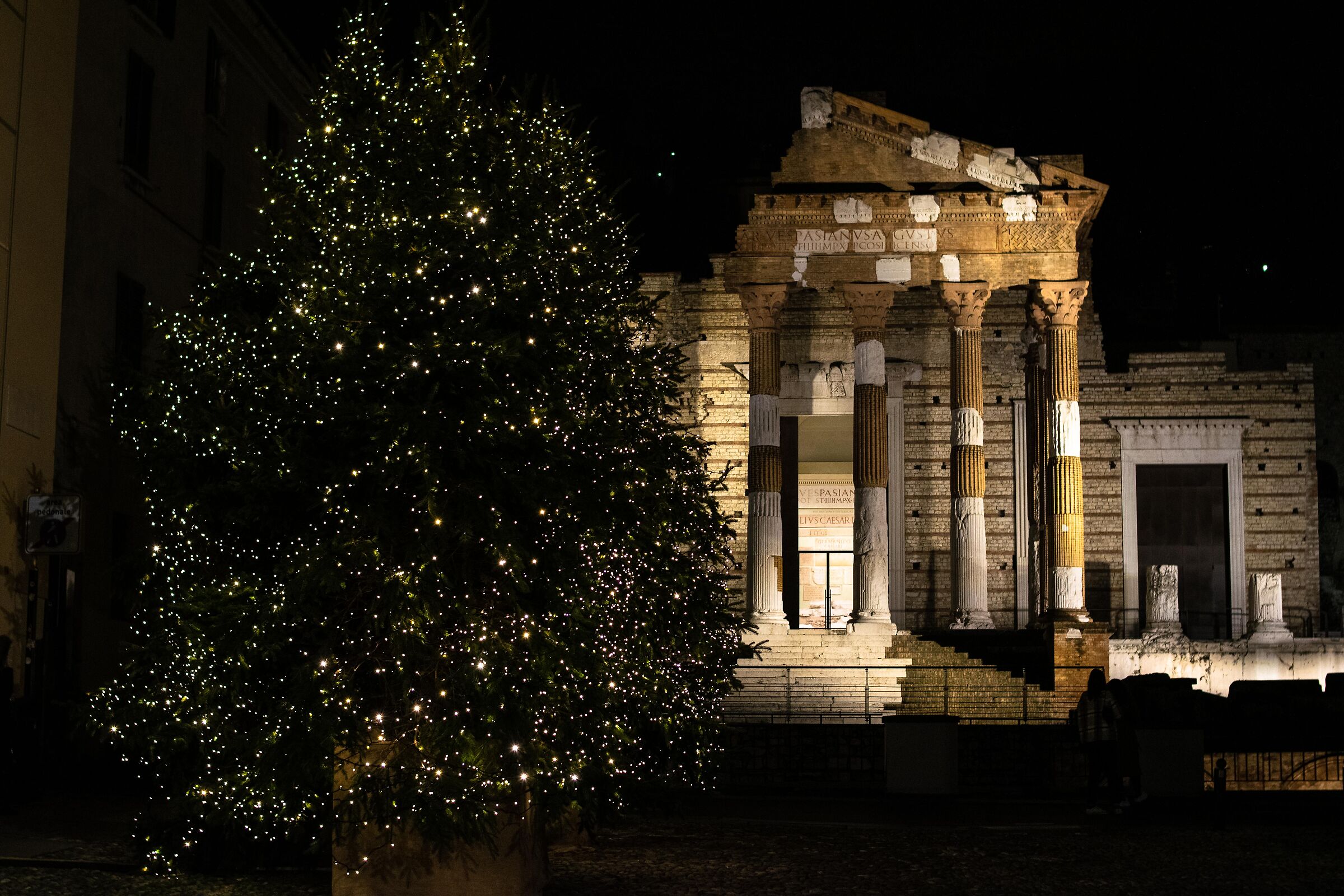 Brescia: Capitolium and Christmas tree...