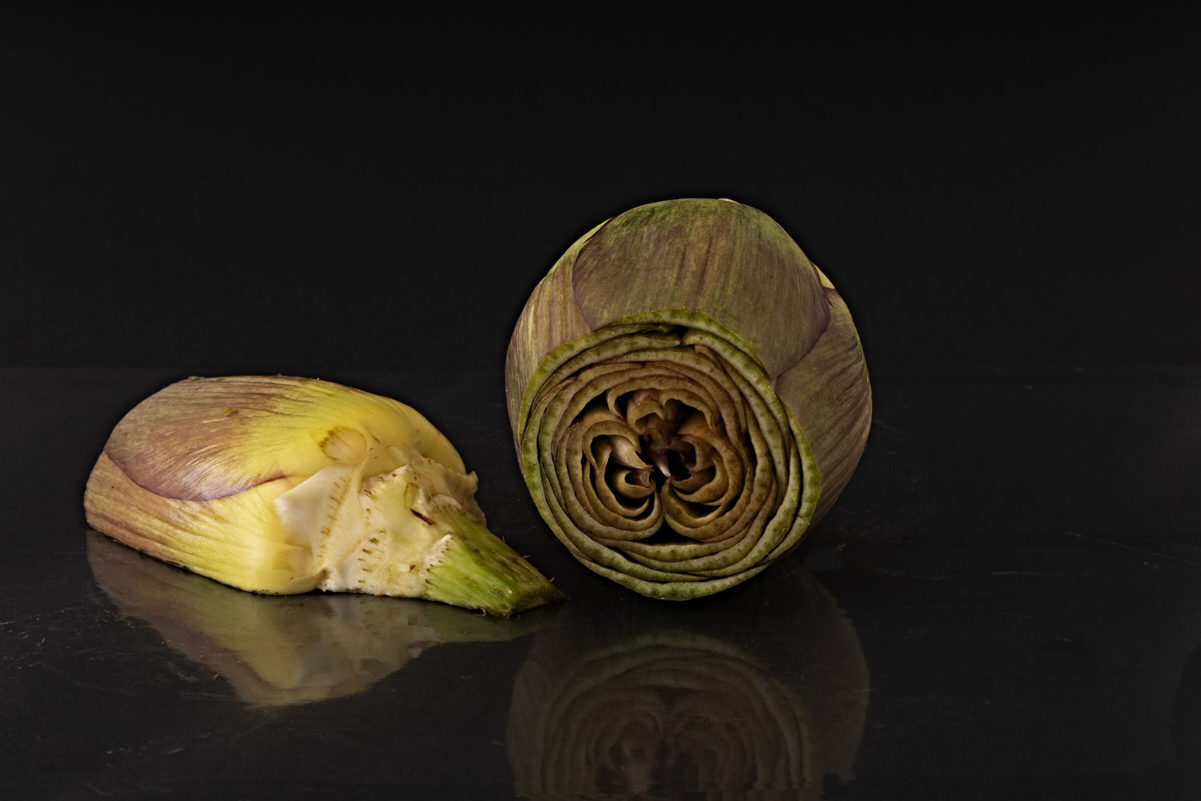 whole artichoke peeled and without thorns...
