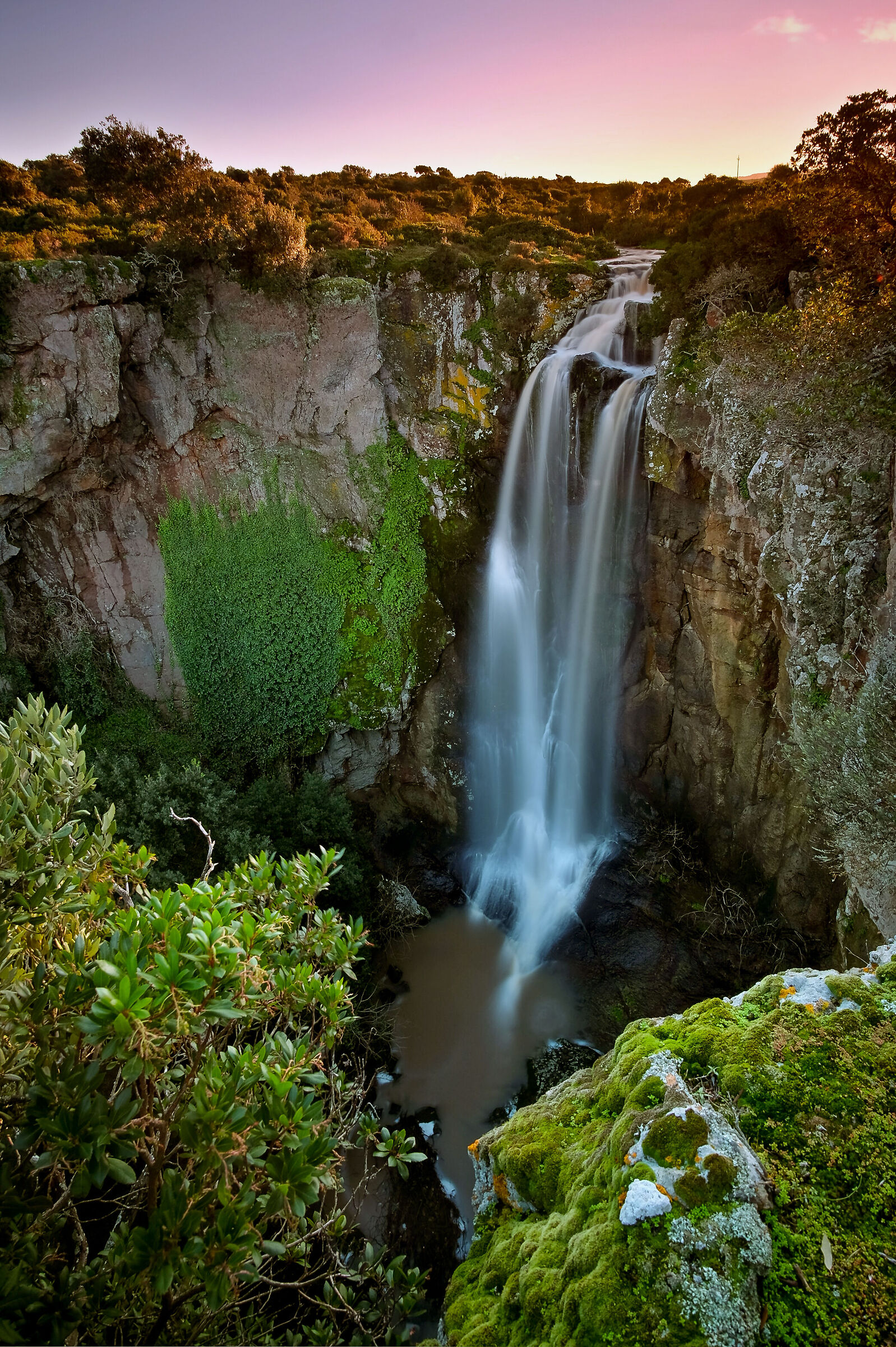 Lu Tuvu Waterfall...
