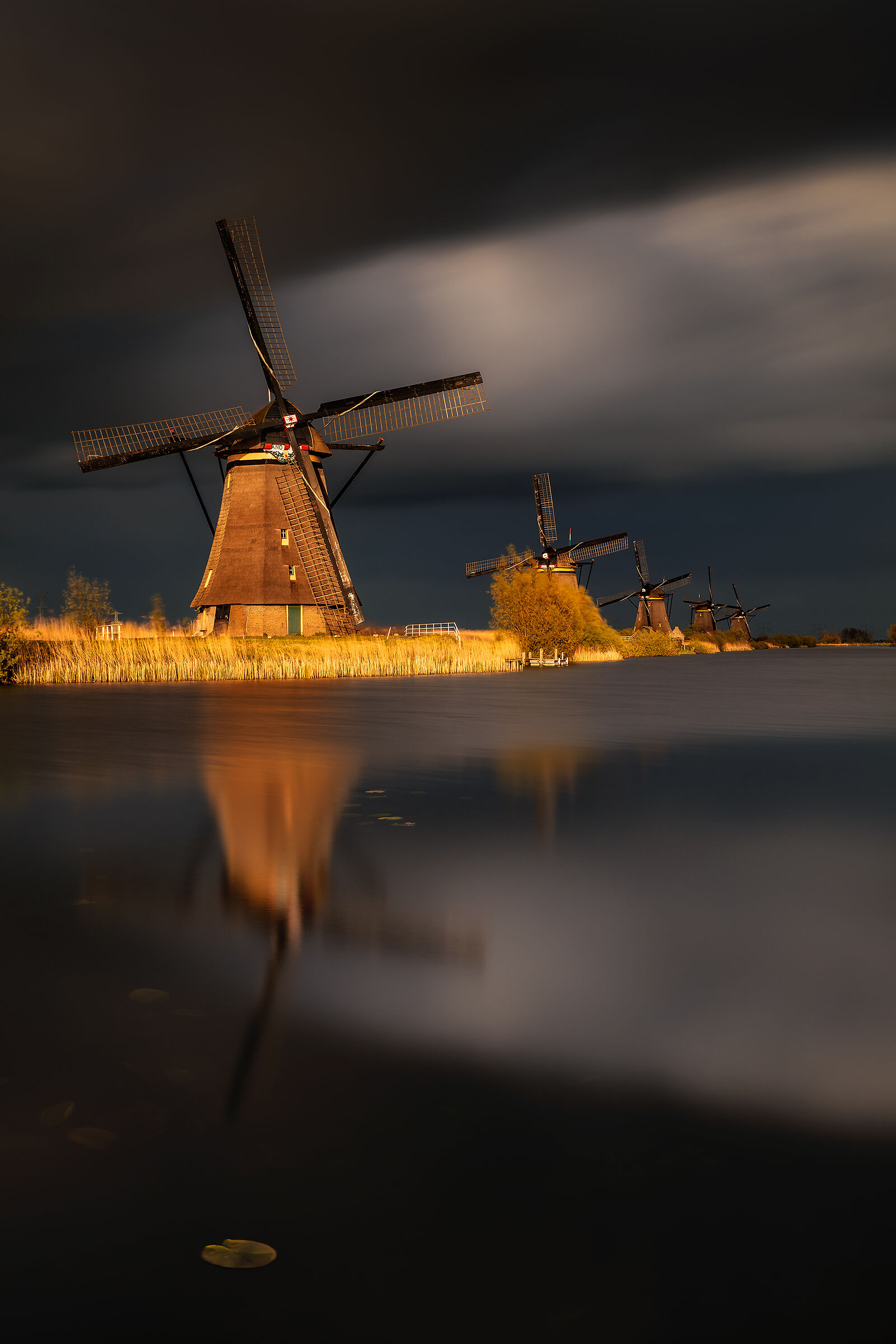 Kinderdijk windmills before the storm...