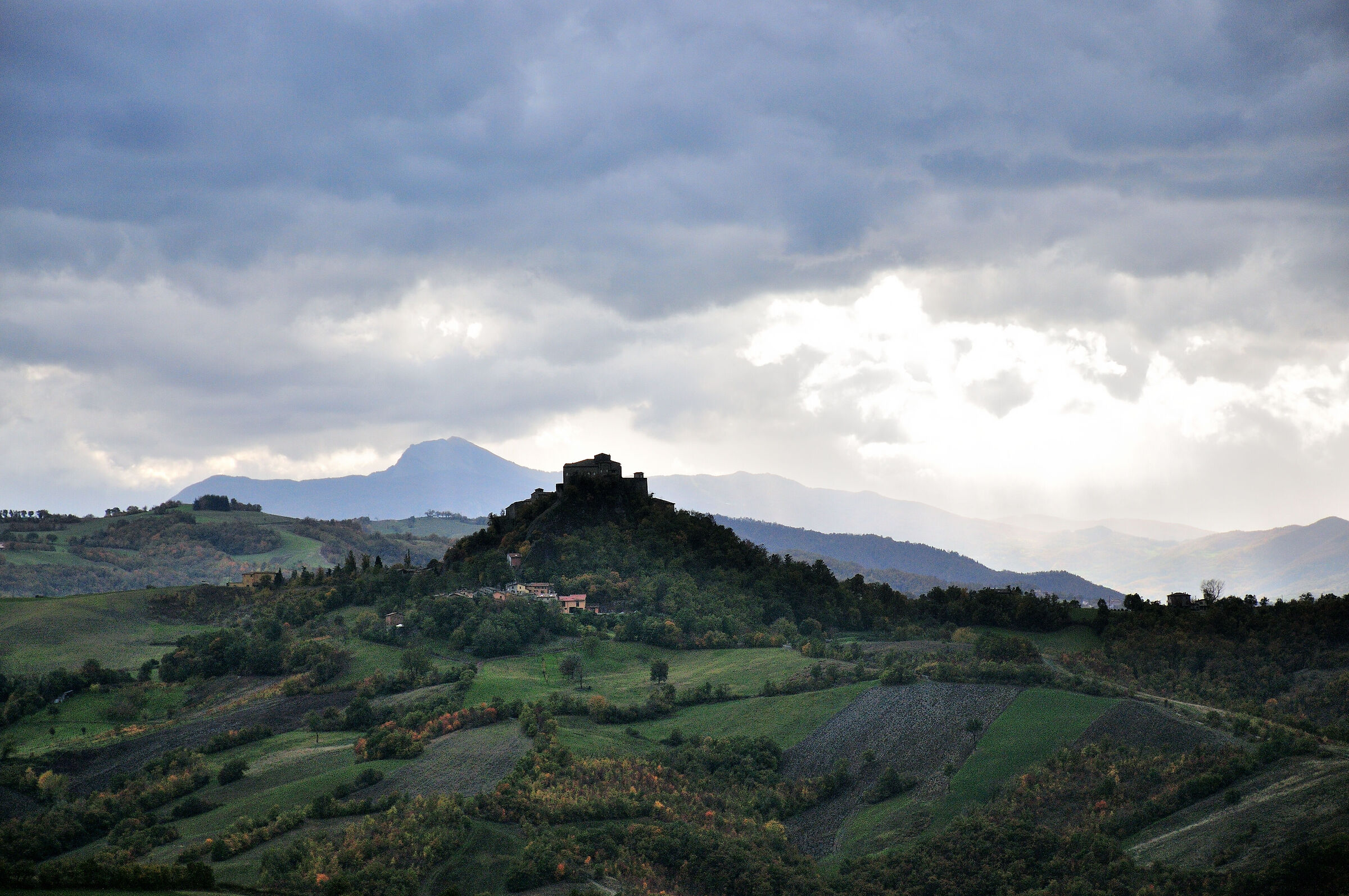 Castle of Rossena and Monte Ventasso...