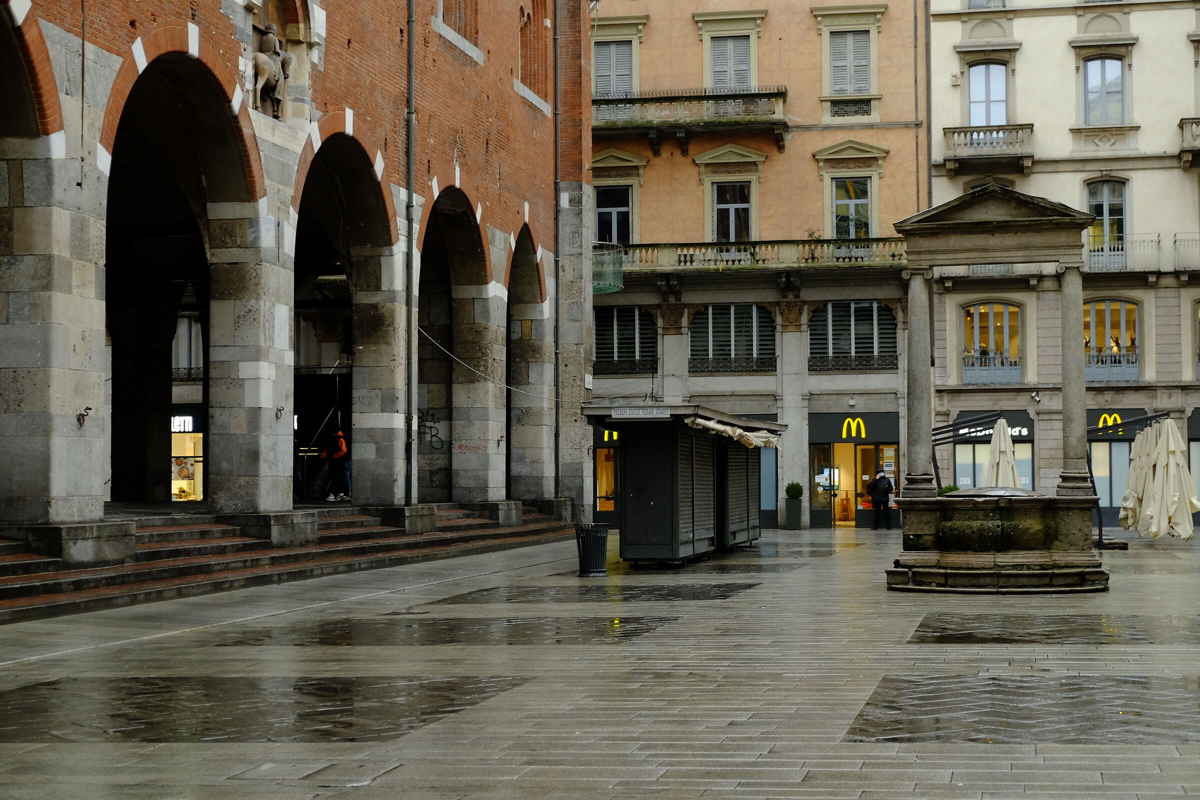 Piazza Mercanti...