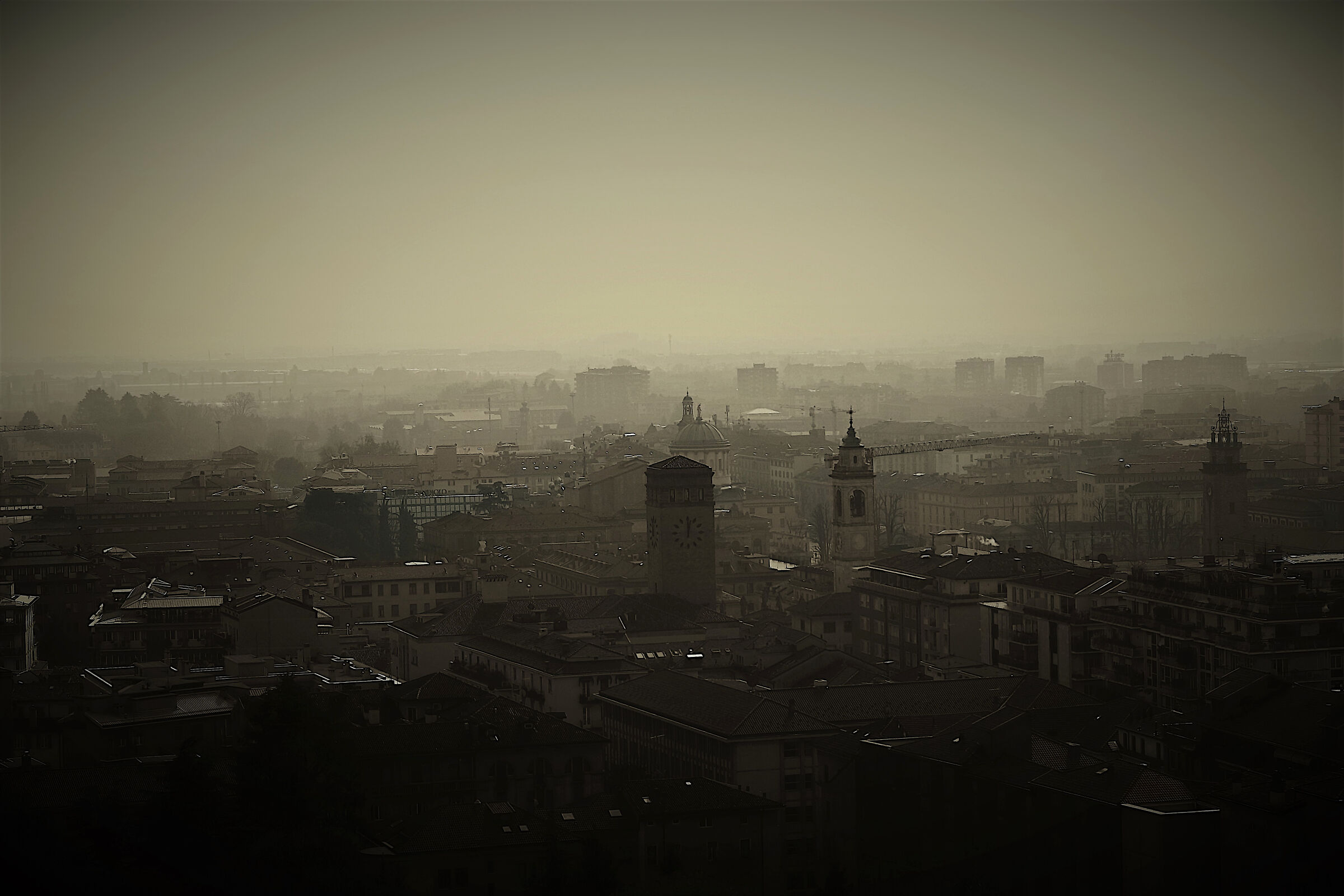 La città, la pianura e ... la Nebbia...