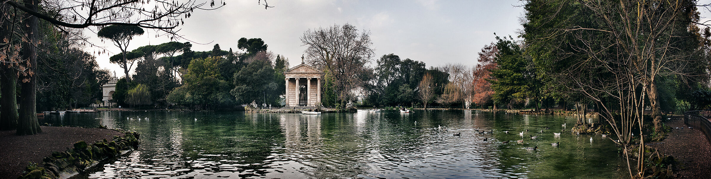 Pond of Villa Borghese and temple of Diana Roma...