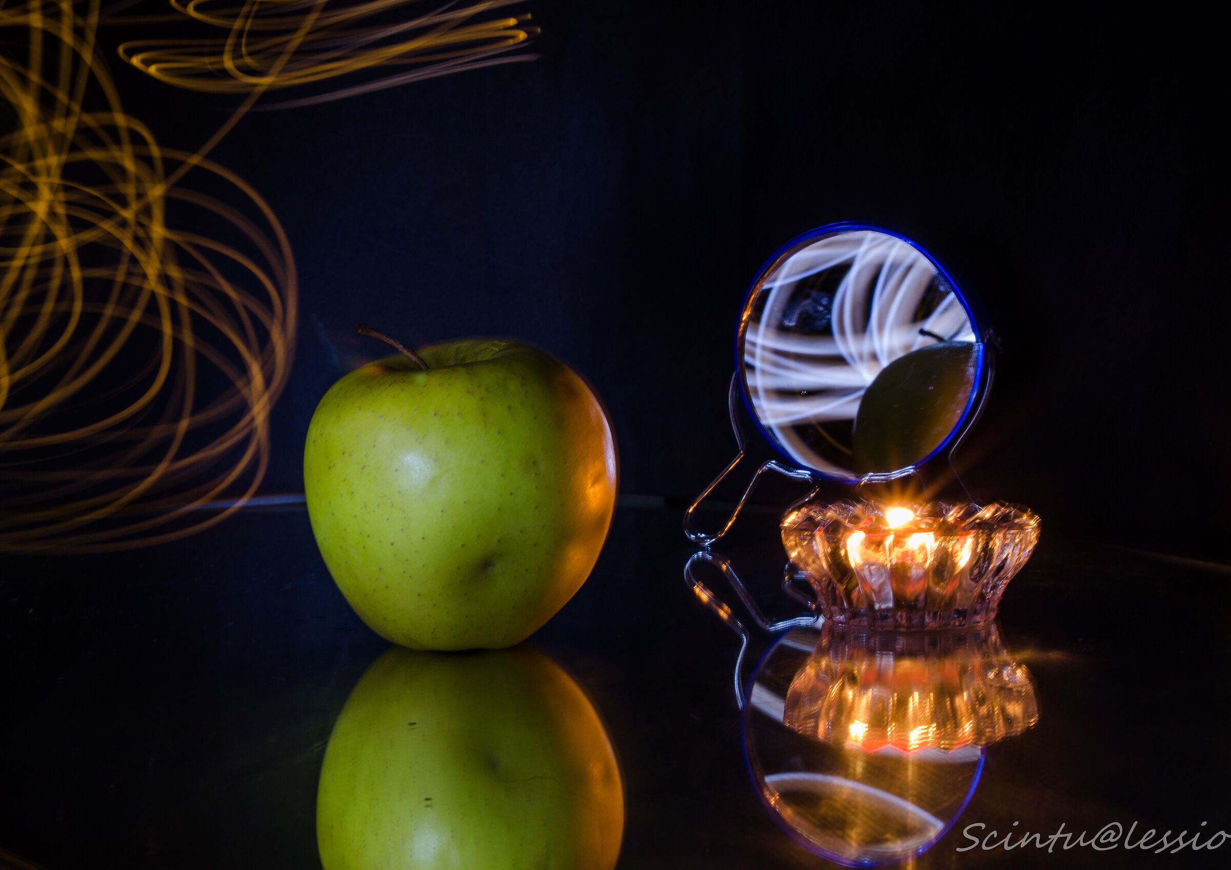 Apple and light painting...