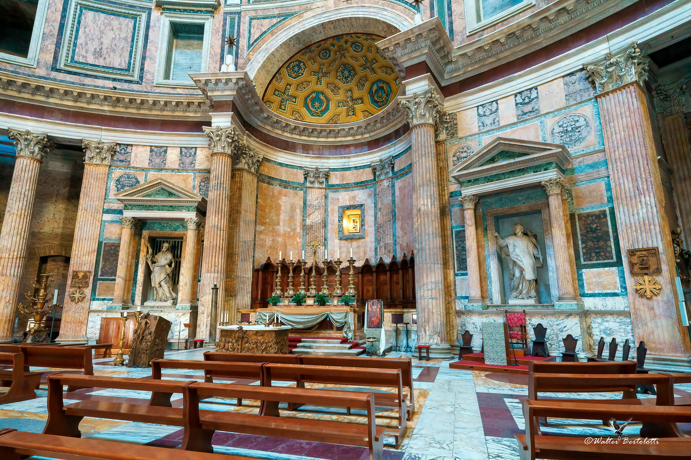 Pantehon - L'Altare Maggiore...