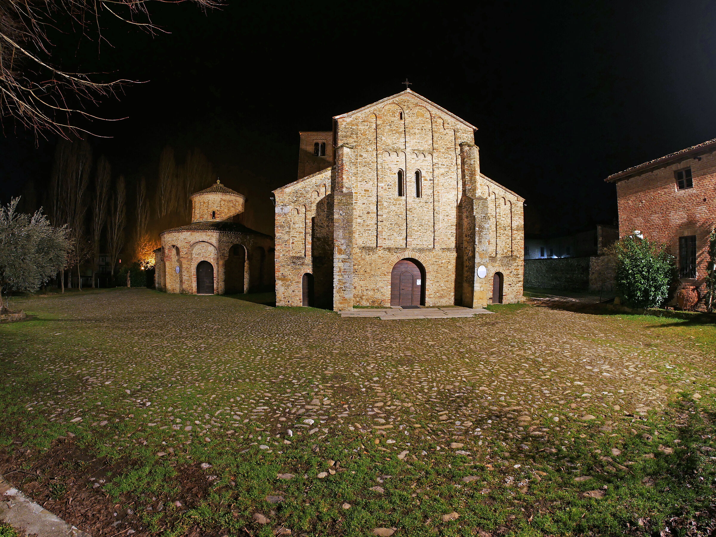 Chiesa di San Giovanni+Battistero-Vigolo Marchese (Pc)...