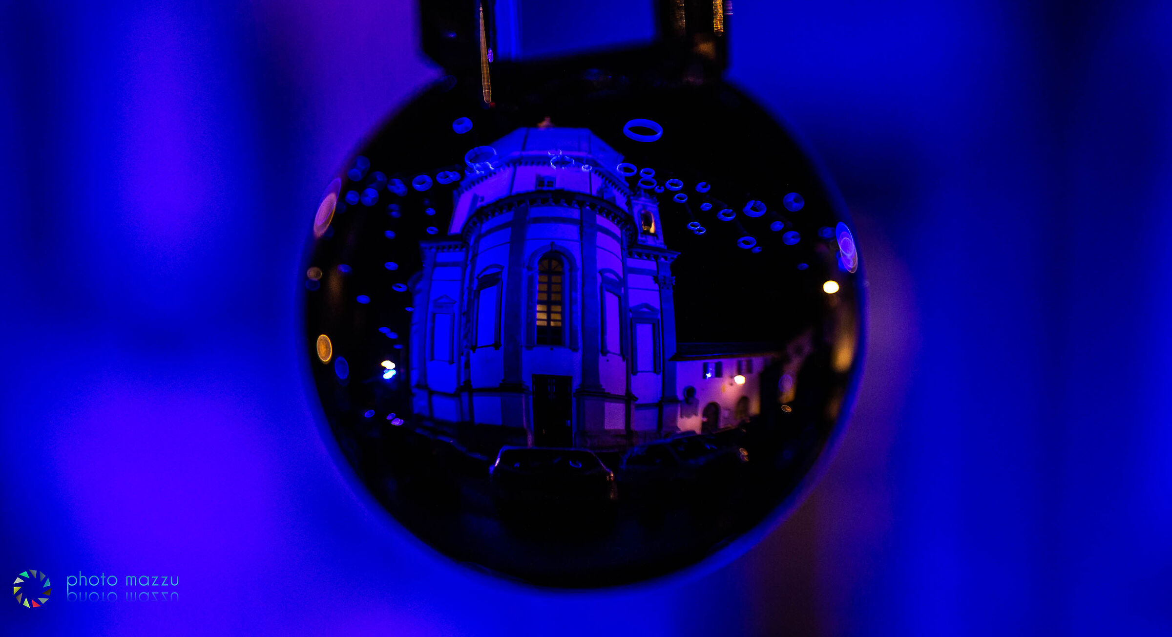 Santa Maria al Monte in a Christmas sphere......