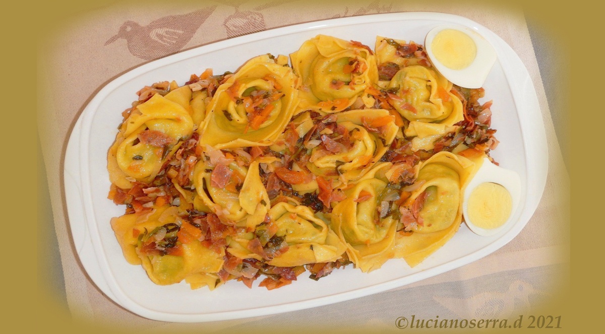 Tortelloni stuffed with speck...