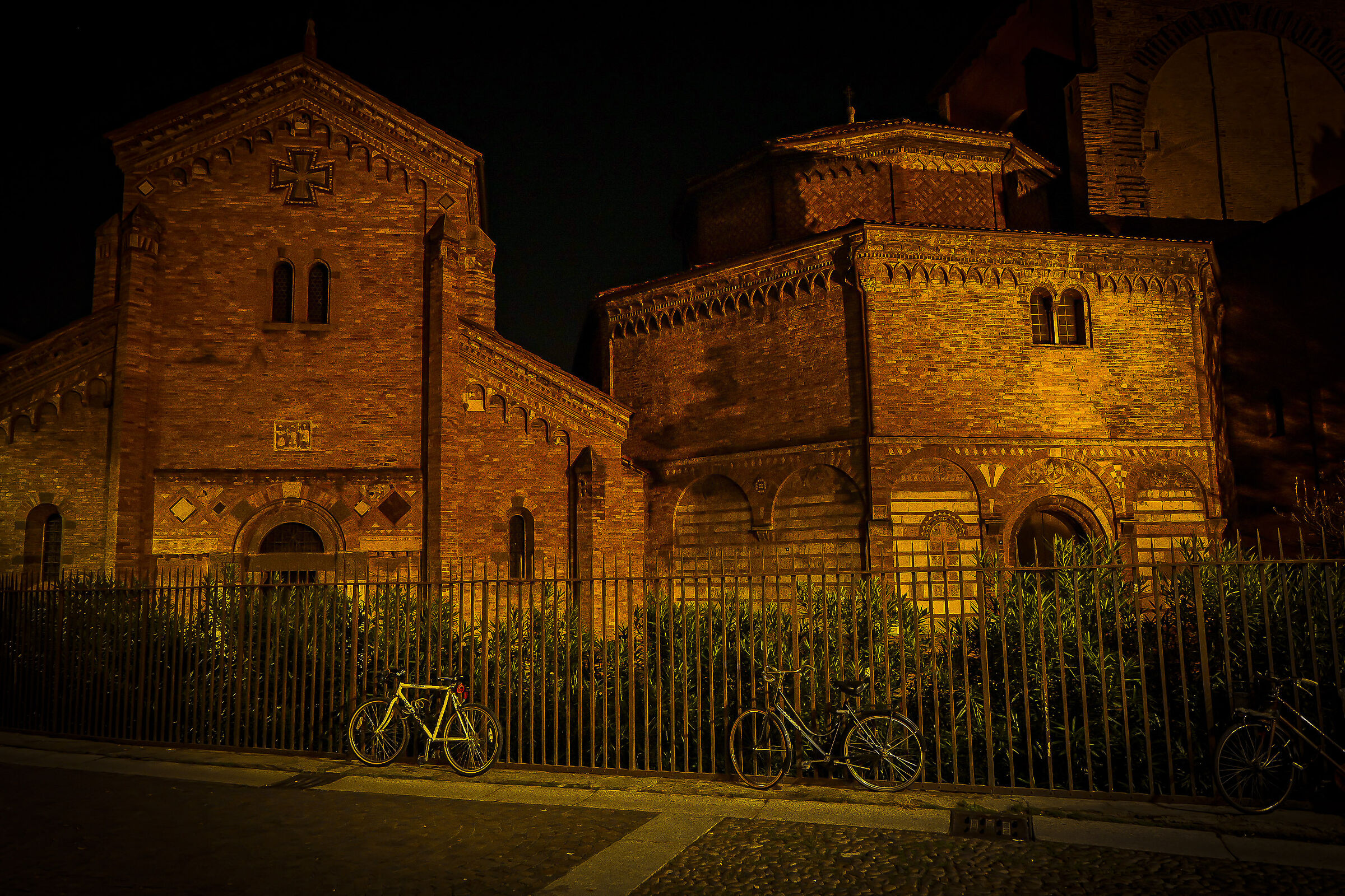 Bologna night life...