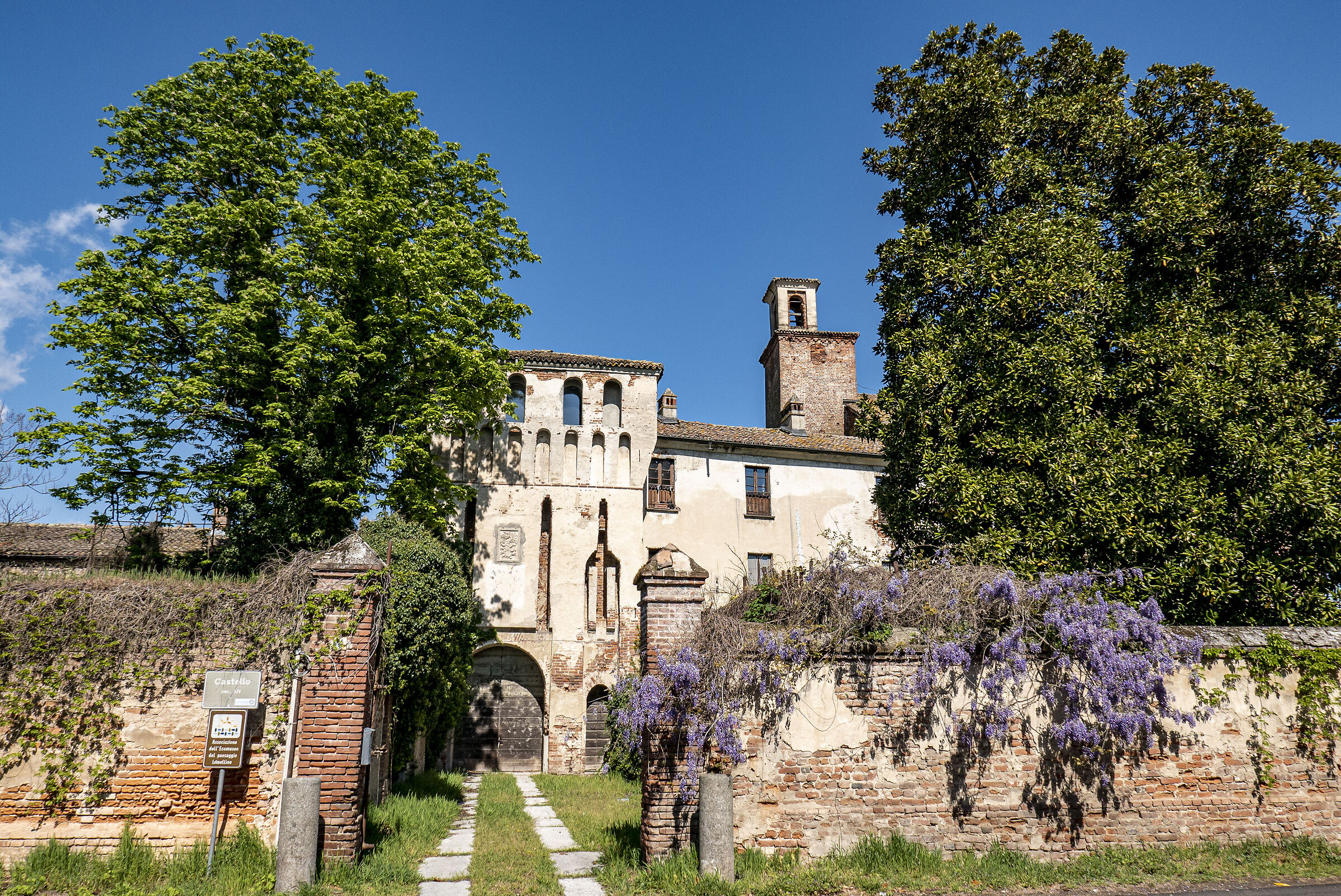 Entrance to the Castle of Valeggio...