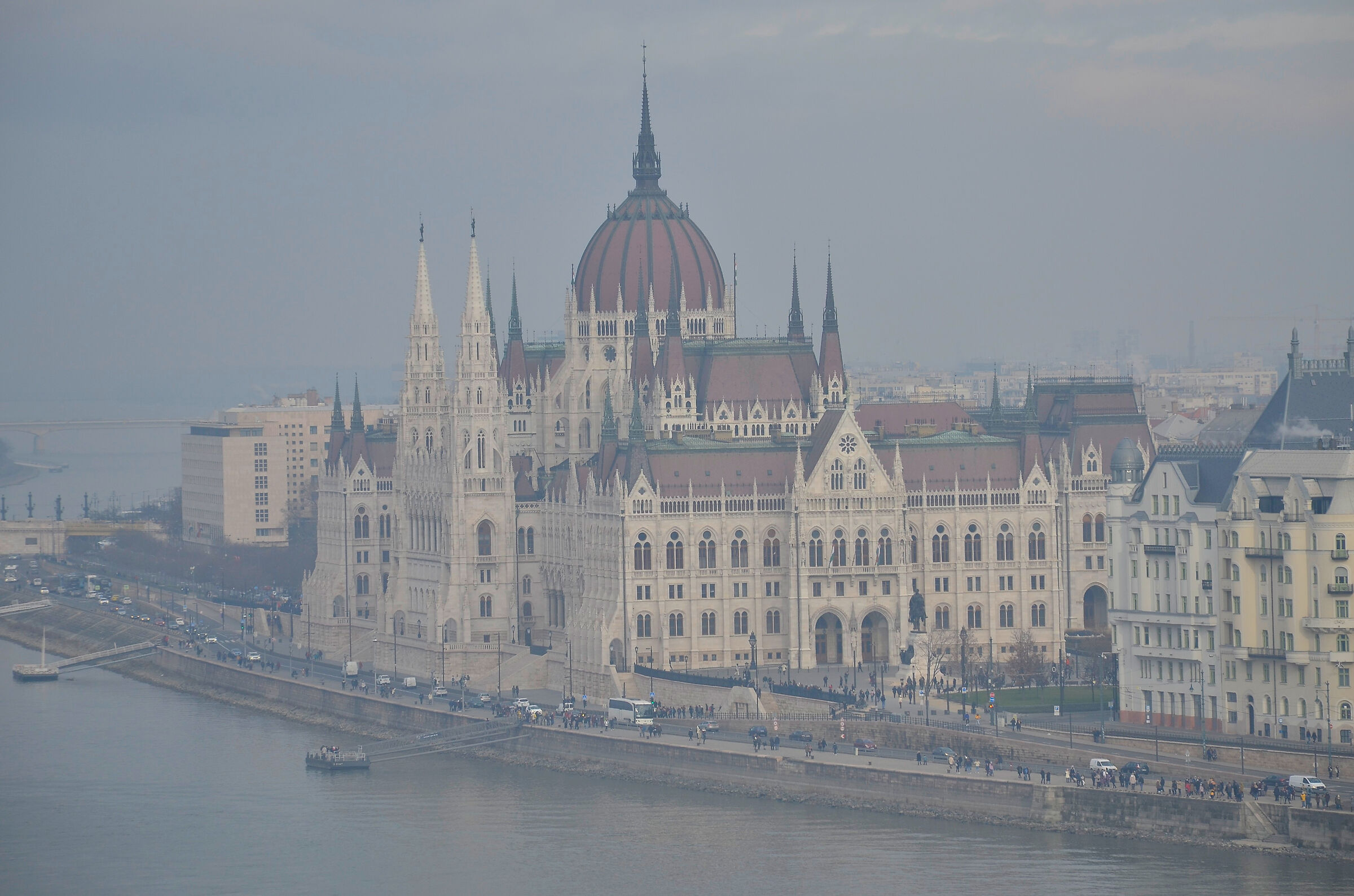 Budapest in the uncertain light ...