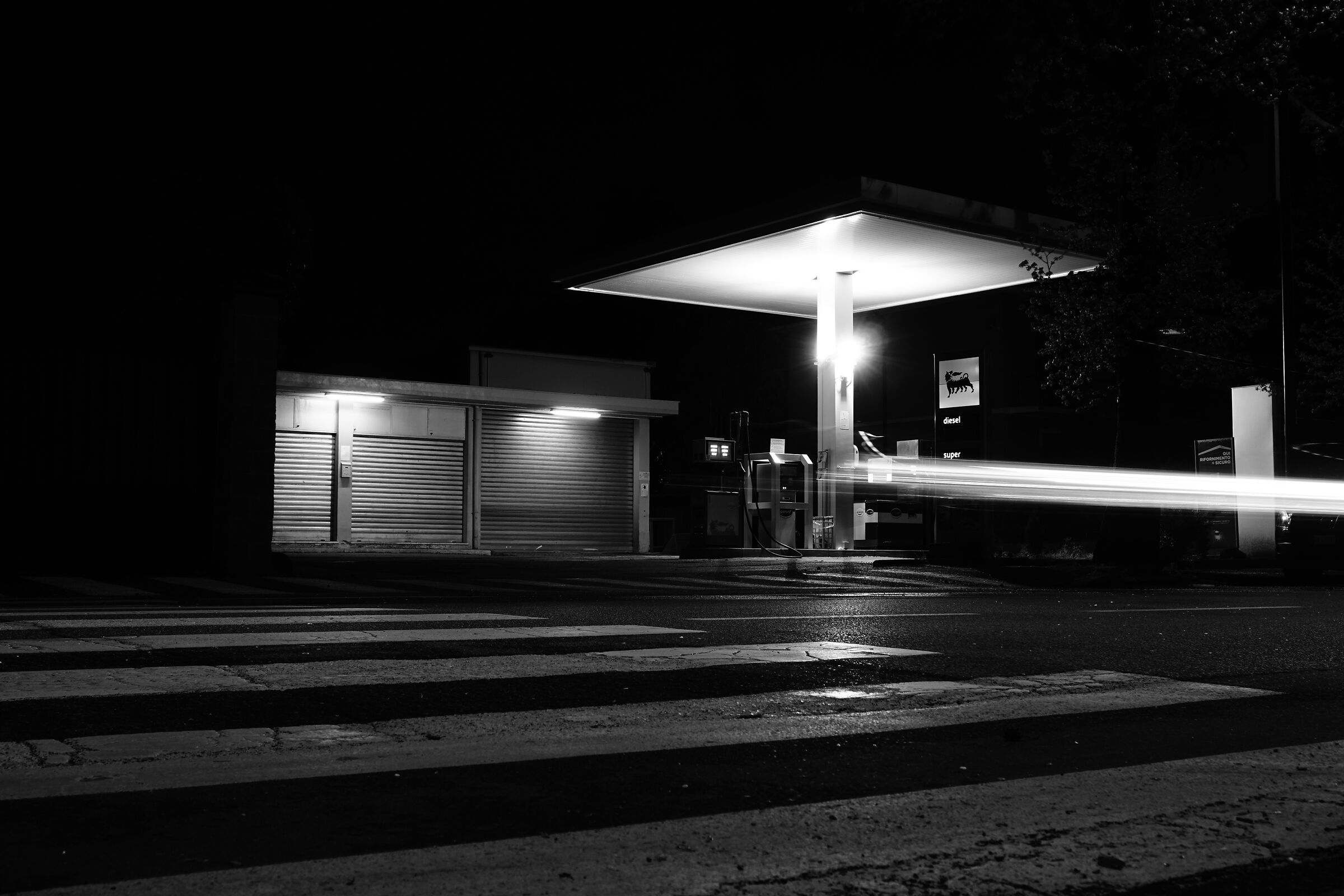 Night petrol station 1...