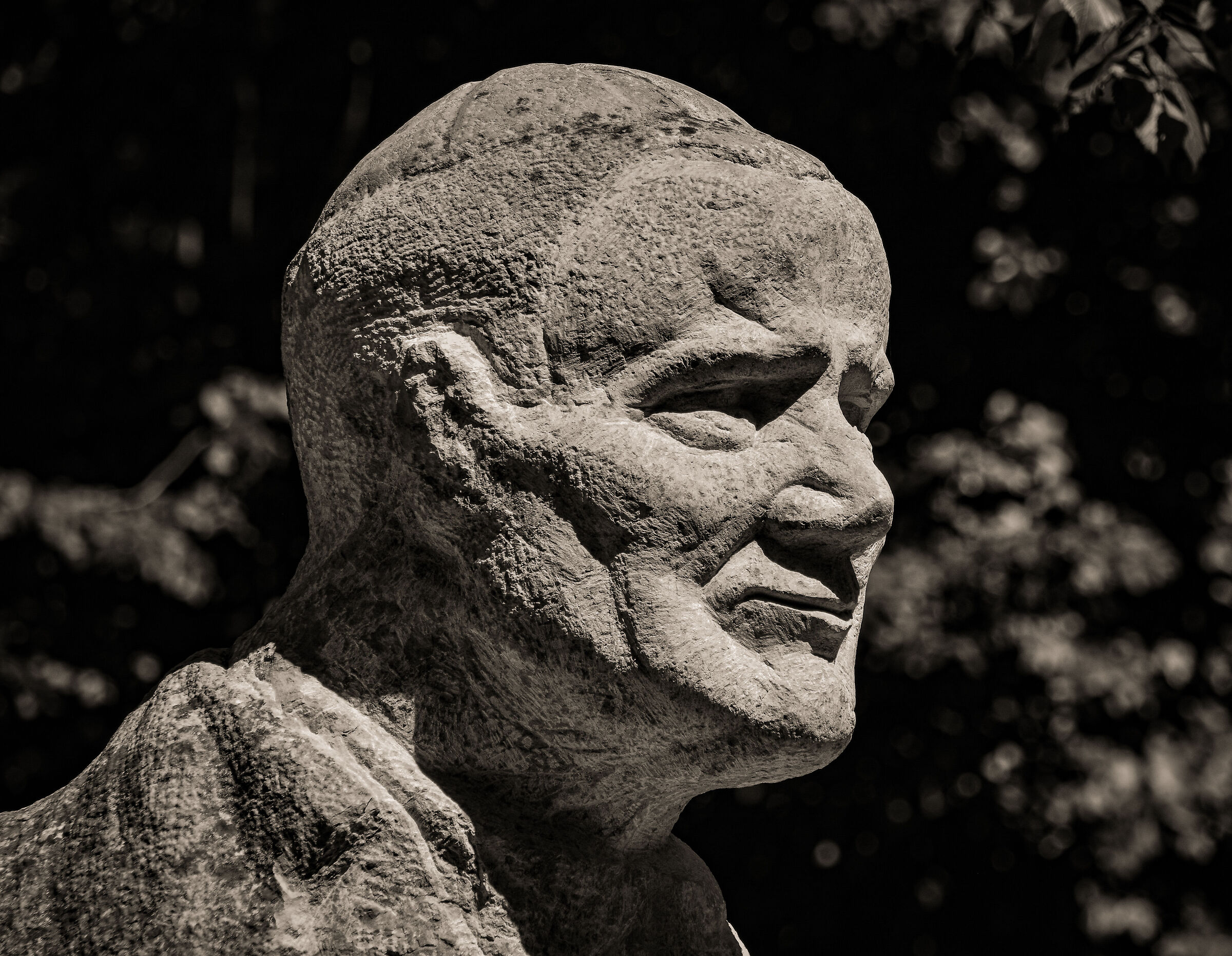 Statue of Pope Wojtyla ...