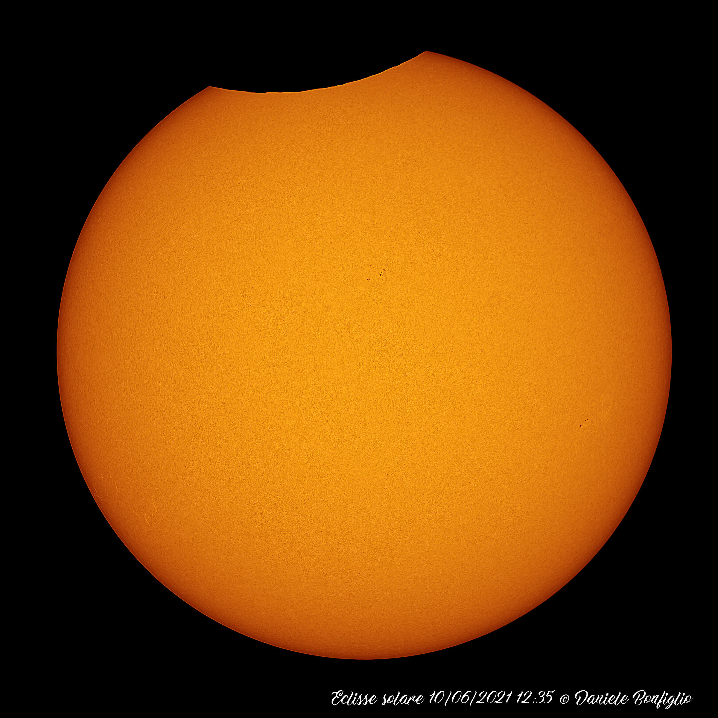 Eclissi di Sole parziale 10/06/2021...