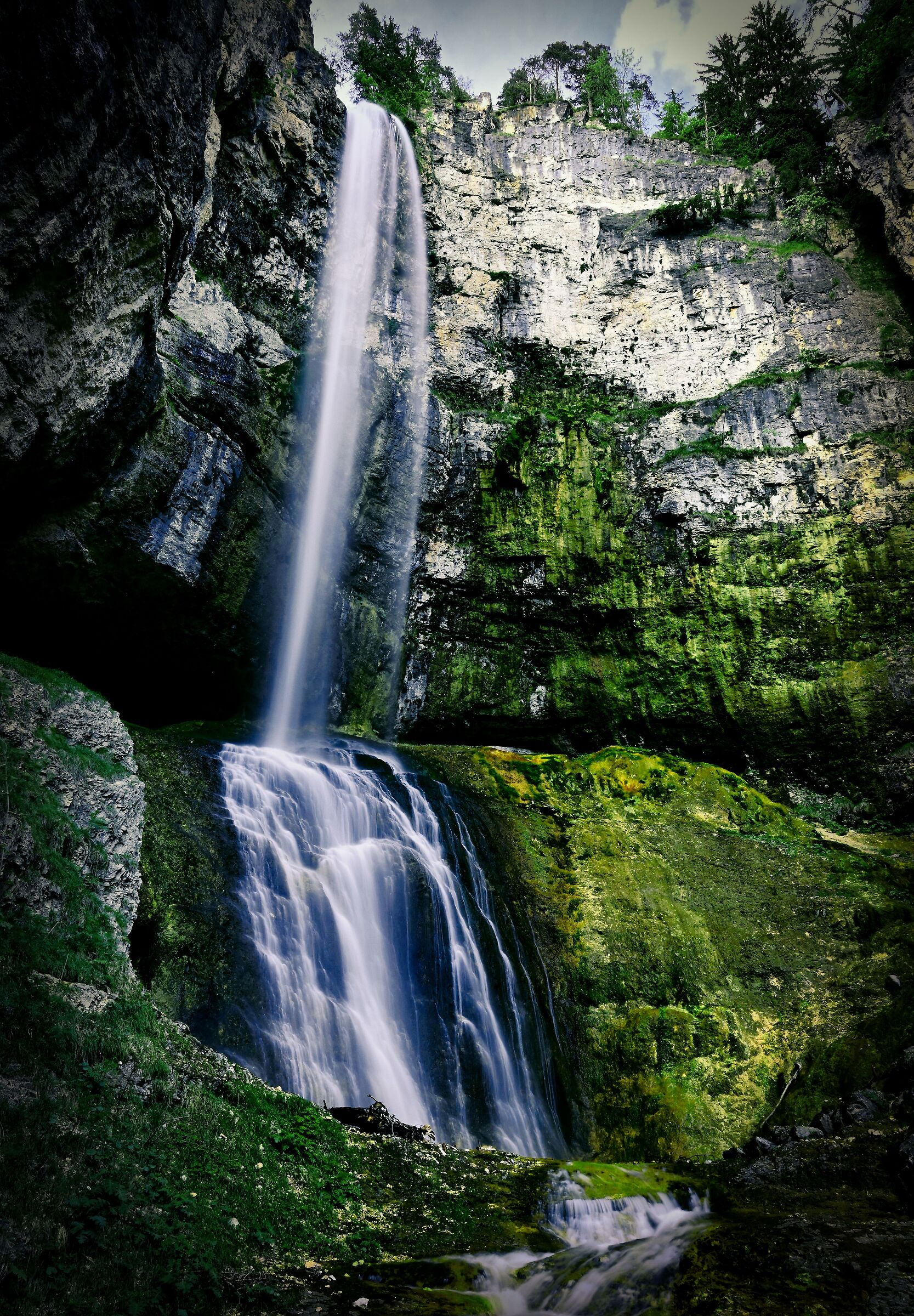 Tret Waterfall...
