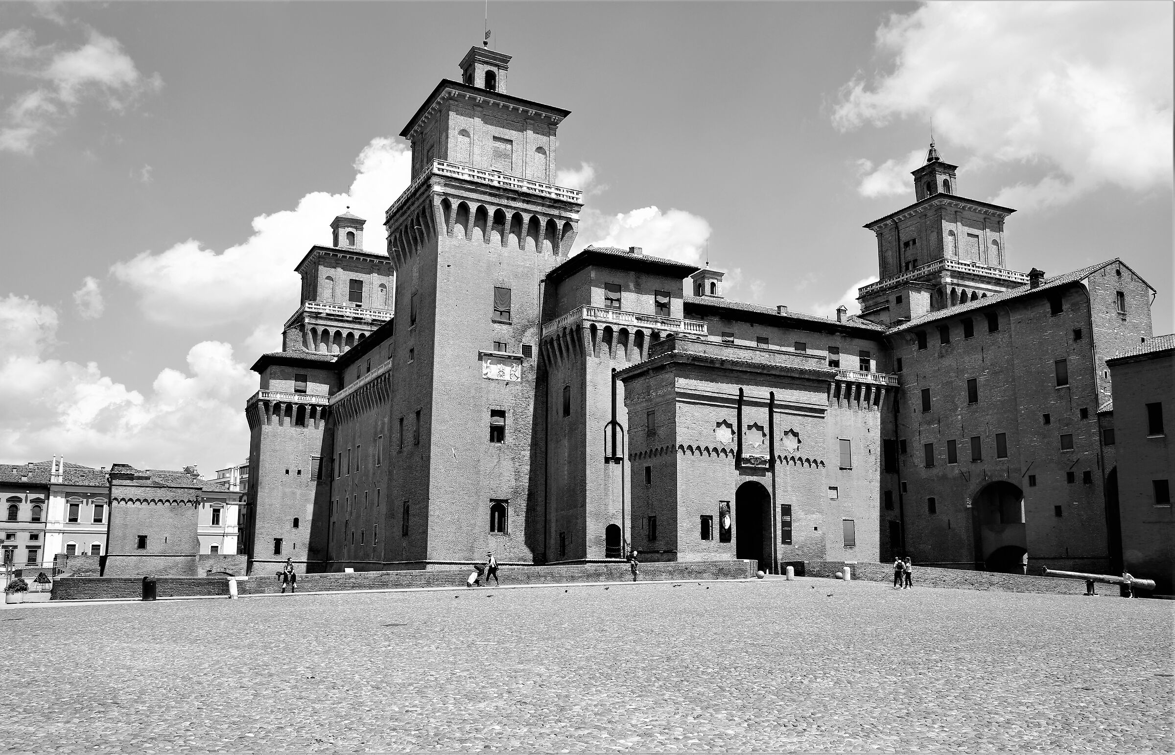Castello Estense...