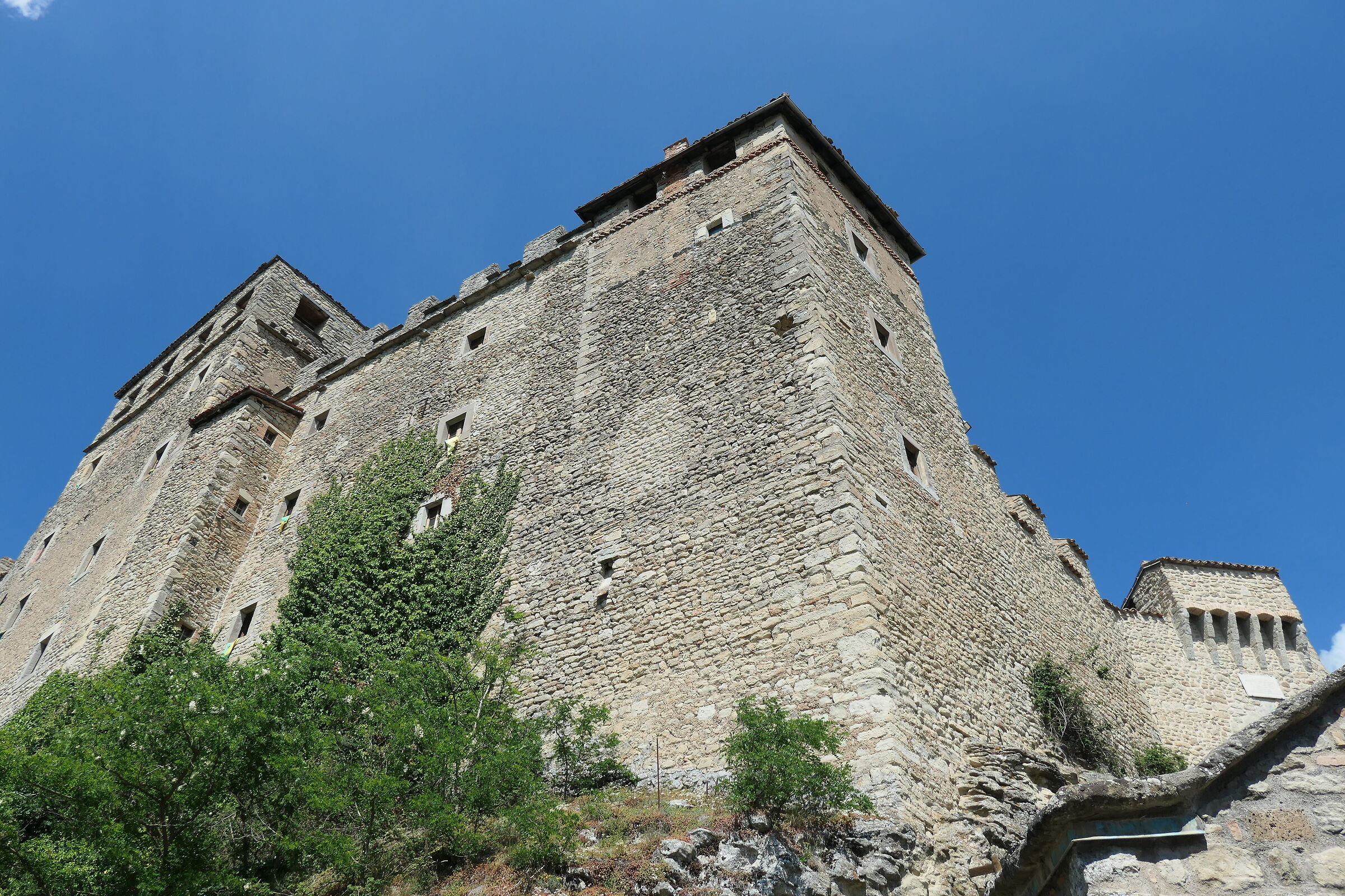 Castello di Montecuccolo  - Pavullo (mo)...