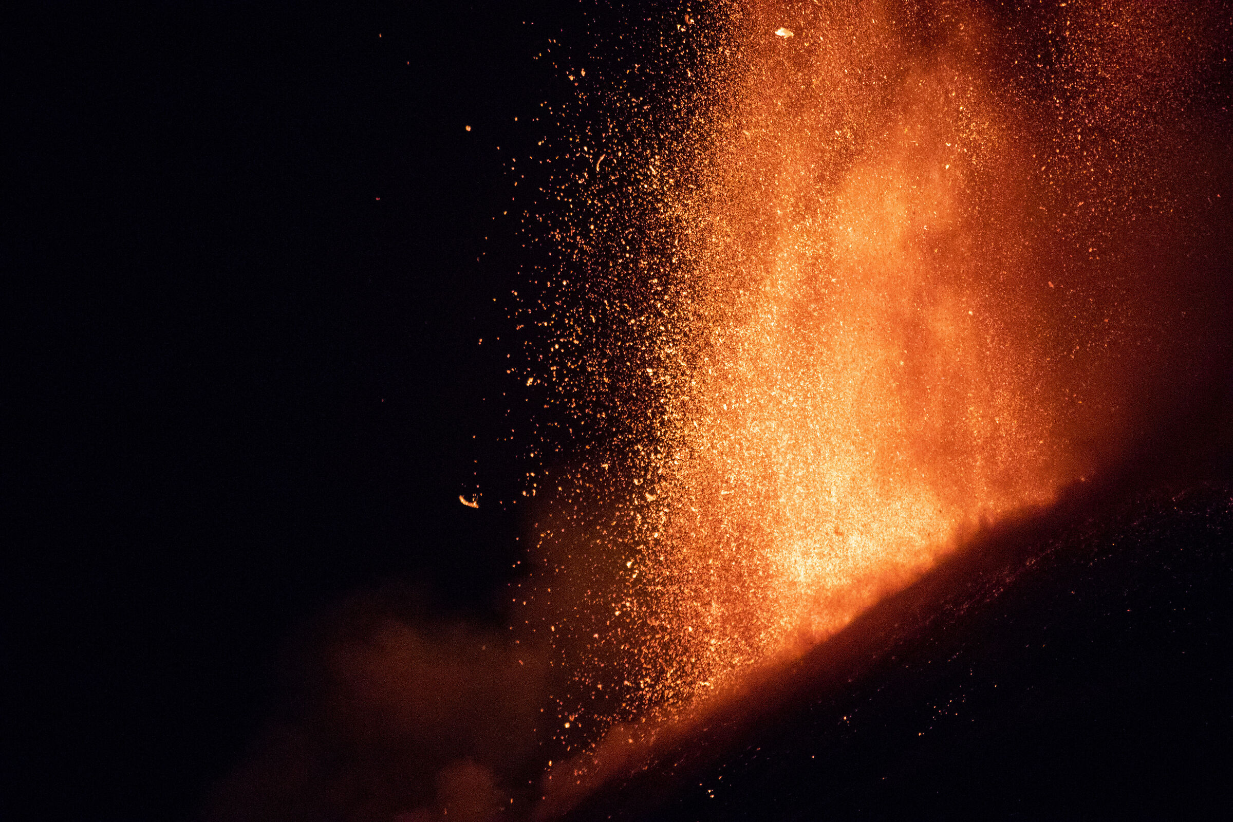 Volcanic bombs, 24 May 2021, Etna....