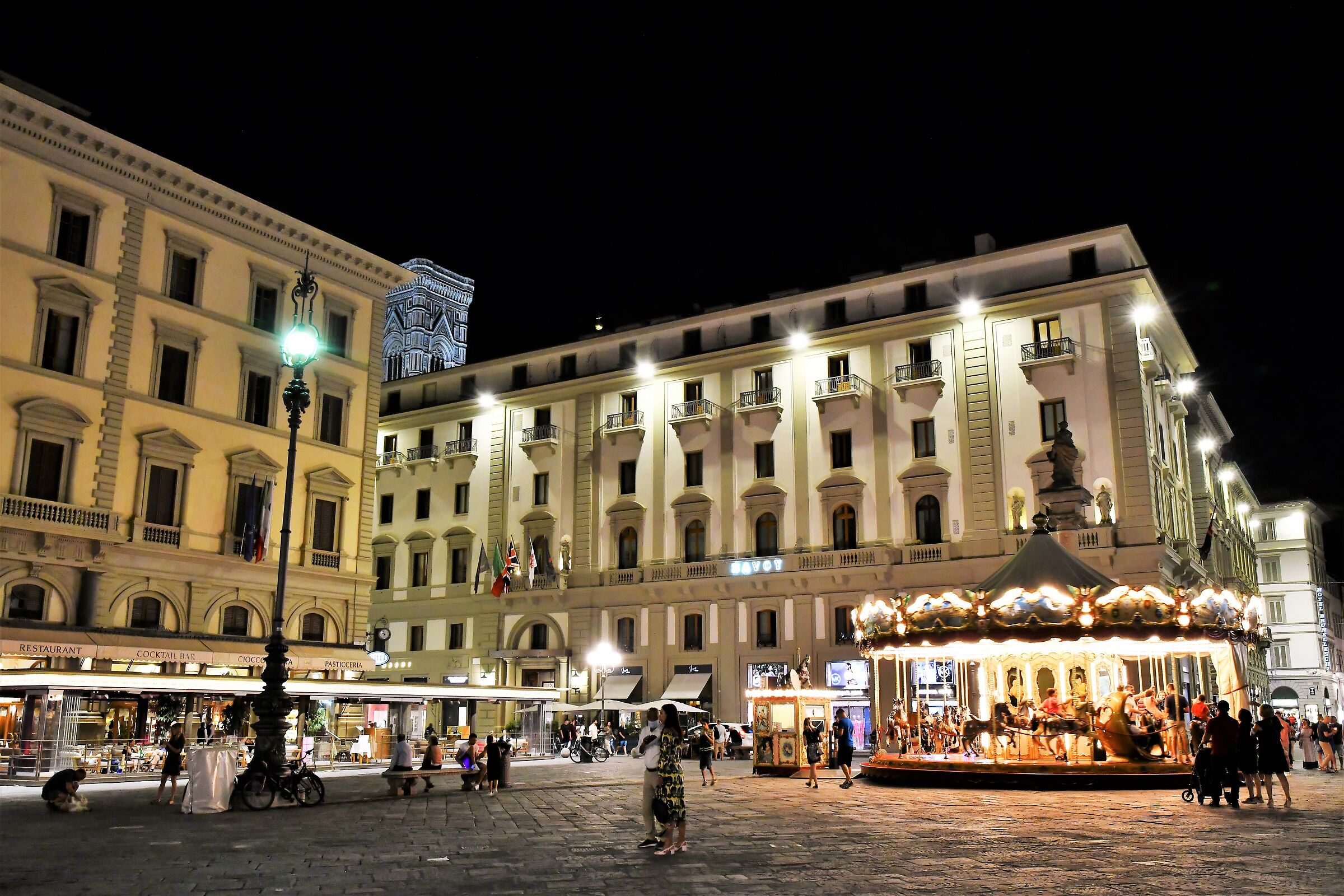 la giostra di piazza Repubblica a Firenze...