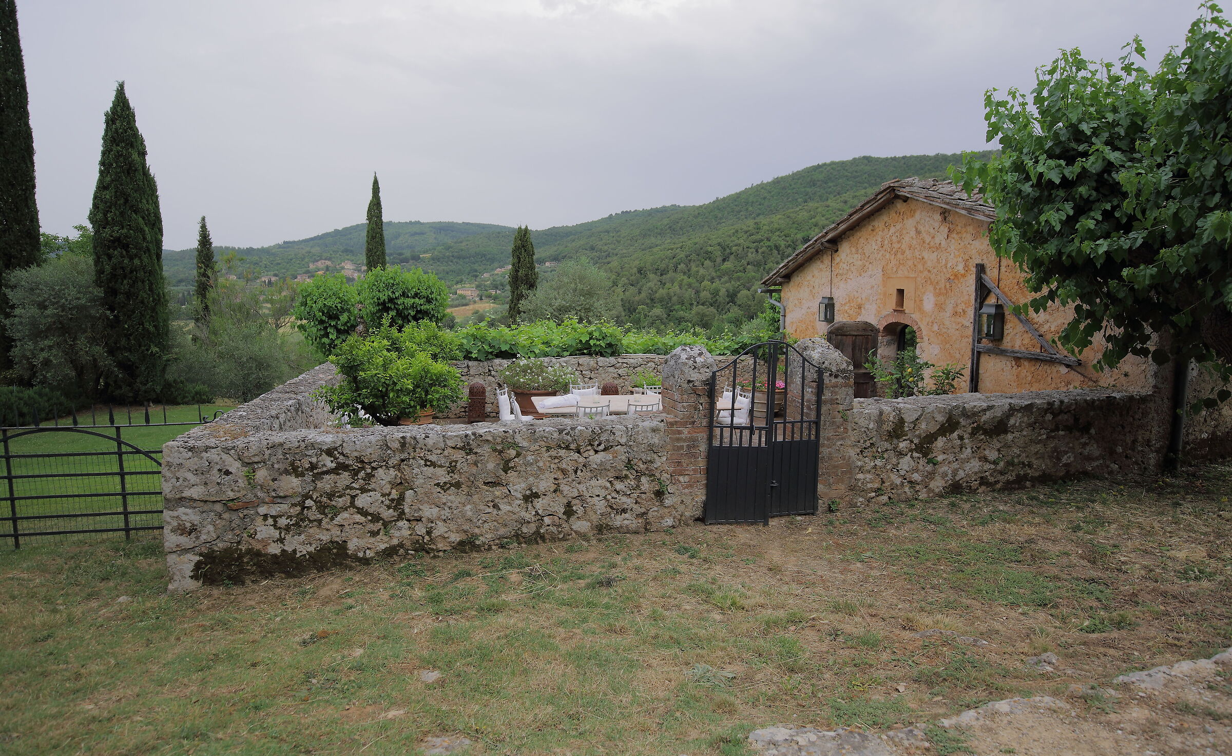 The outbuildings of Villa Cetinale, from the stable to the stars...