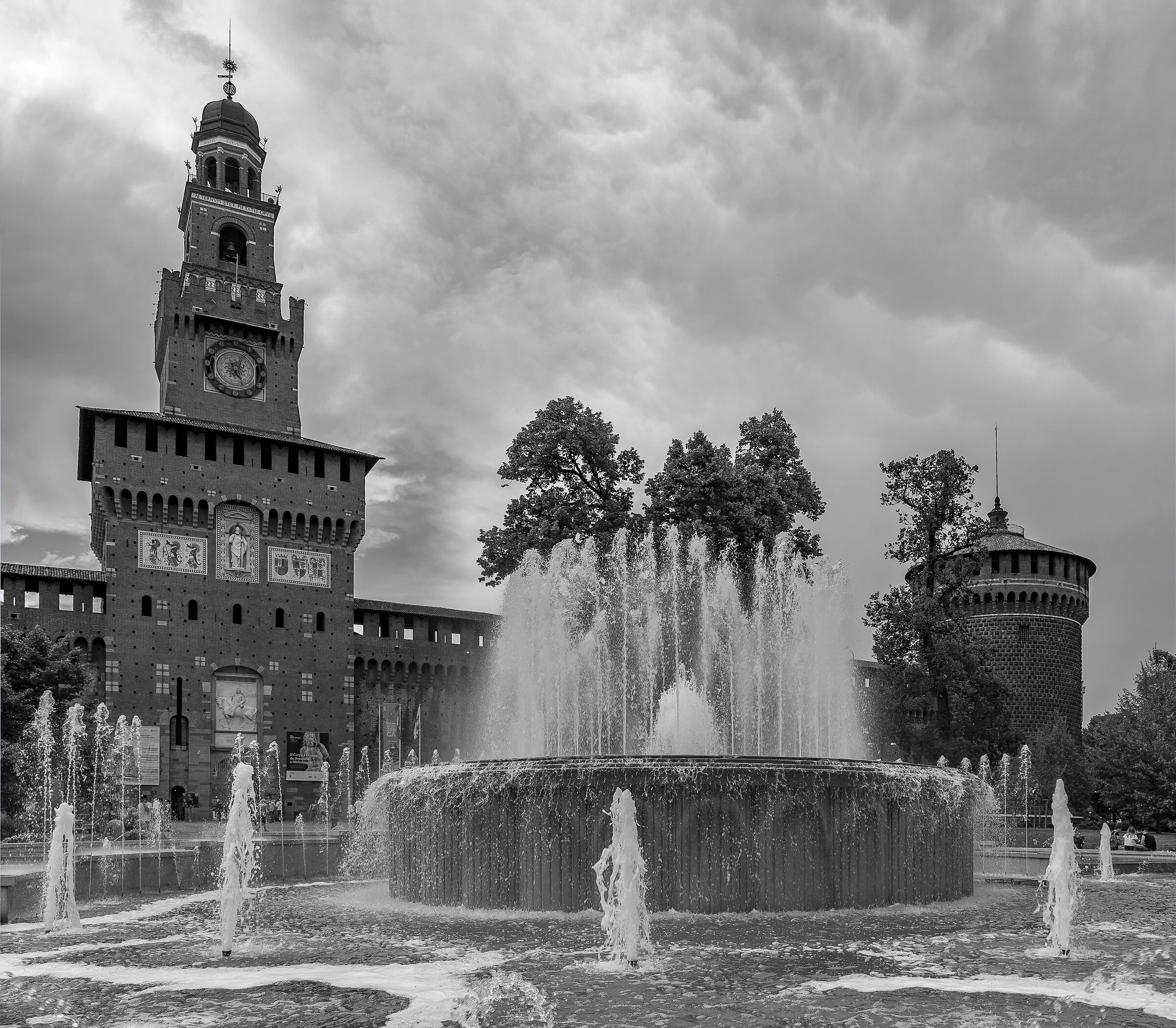Torre del Filarete and fountain "Torta degli sposi" - 5...