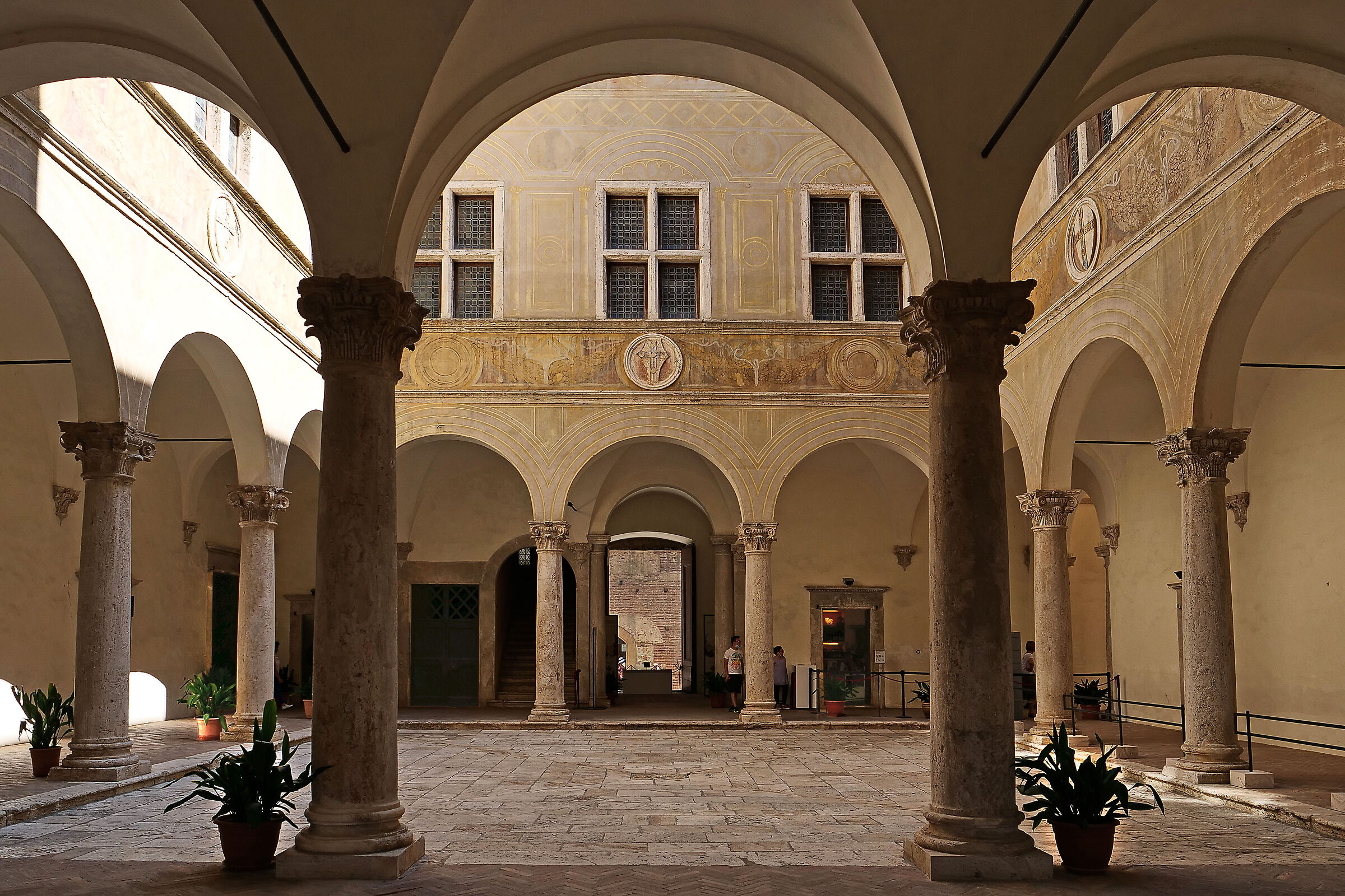 Courtyard entrance Palazzo Piccolomini...