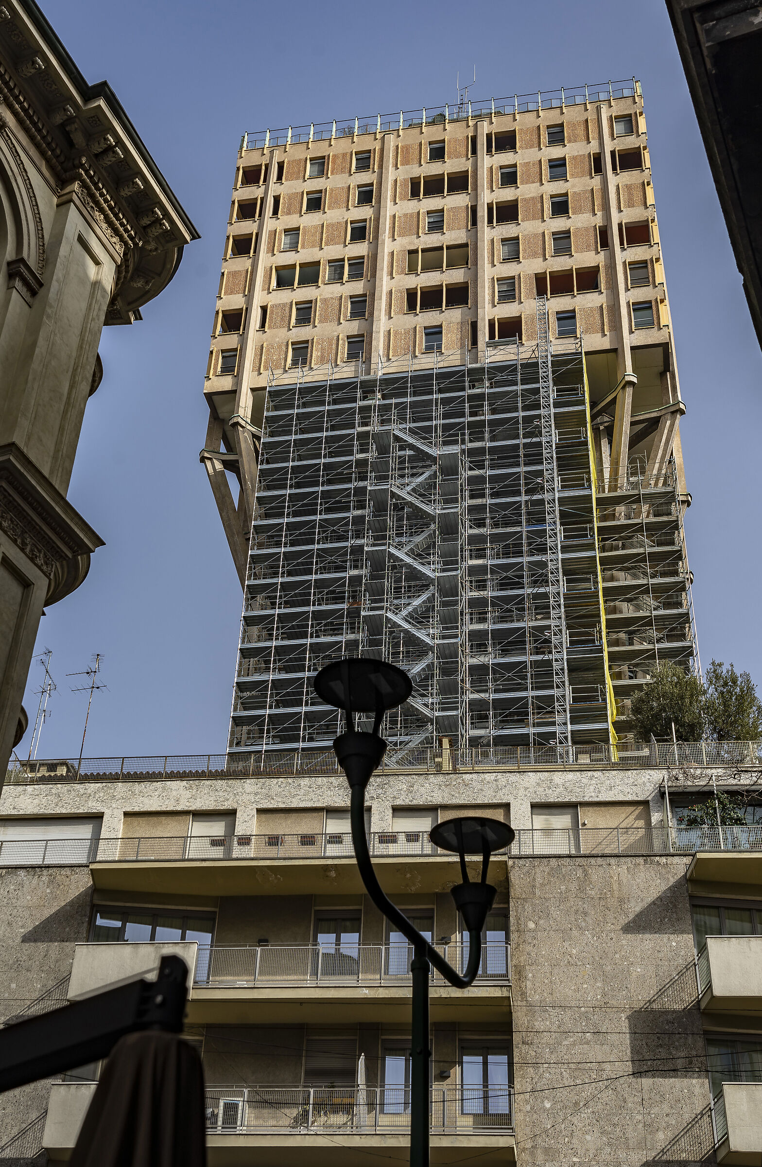 Restauro della Torre Velasca - Martedì 23/02/2021 11:33...