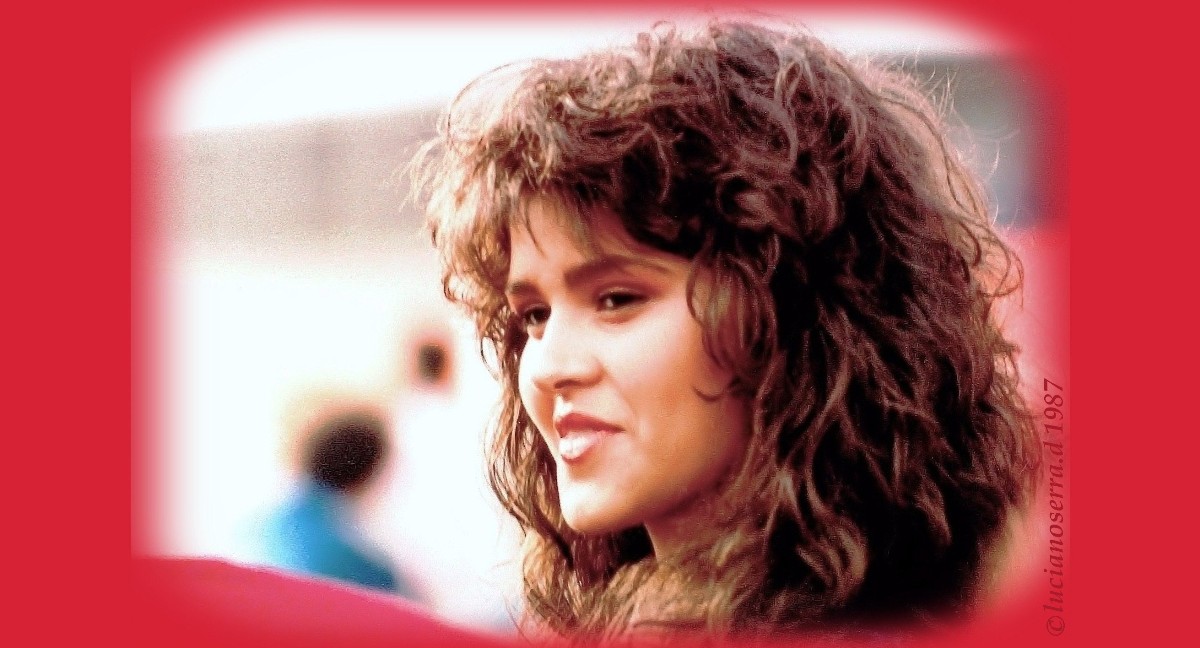 Simona... Miss Formula 1 1987...
