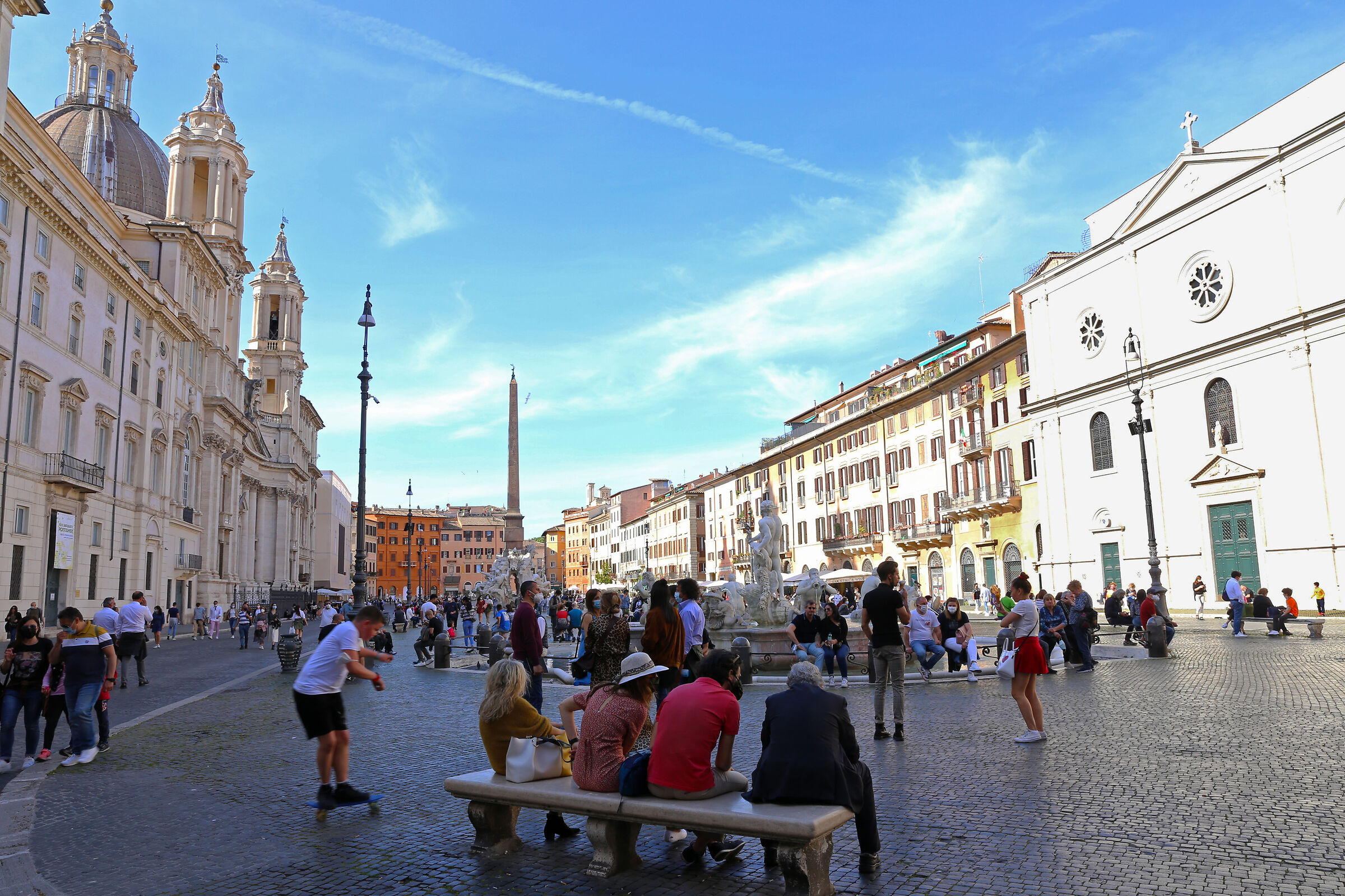 Moments of Roman life (Piazza Navona)...