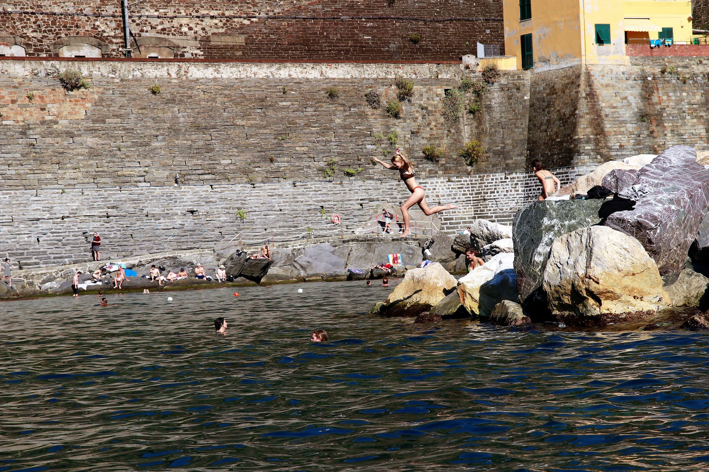 A dip in Vernazza (Cinque Terre)...