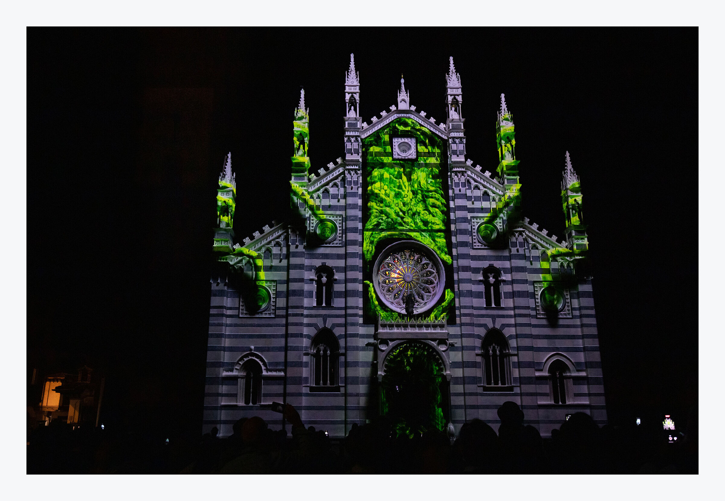 Duomo di Monza,  luci e colori per il Kernel festival...