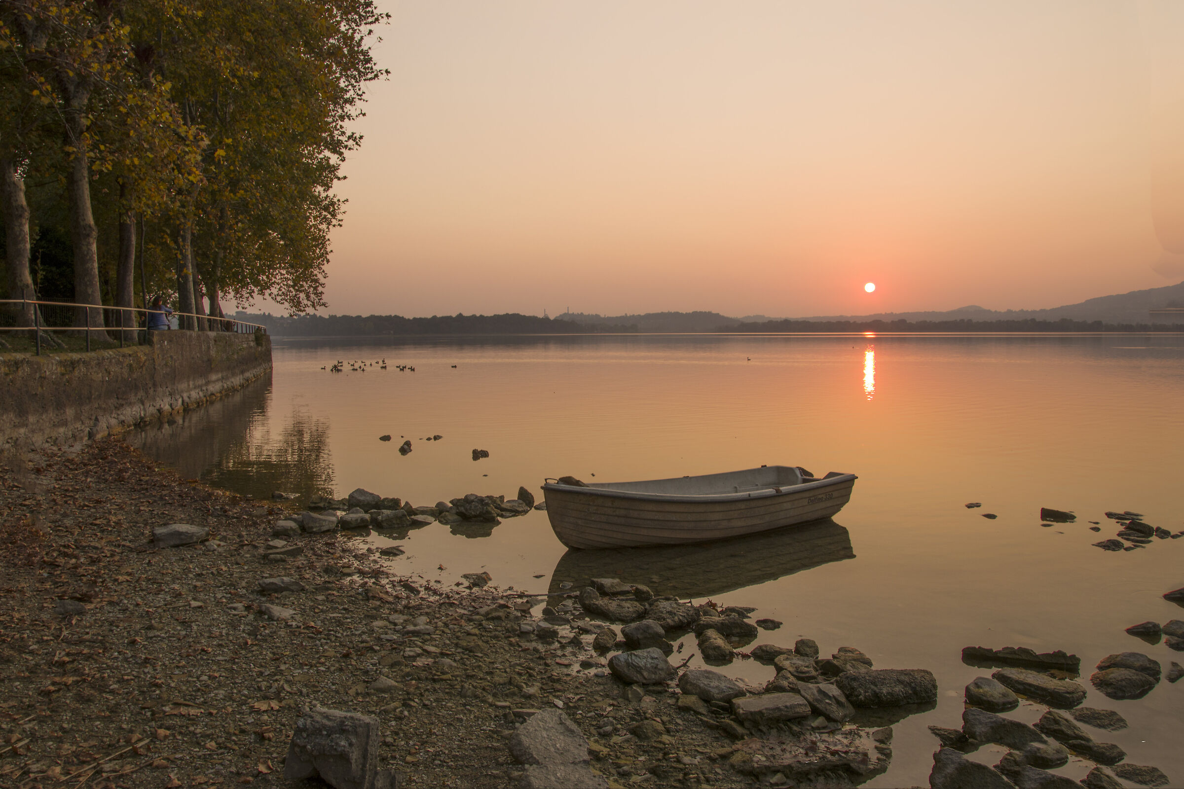 tramonto sul lago di Pusiano...