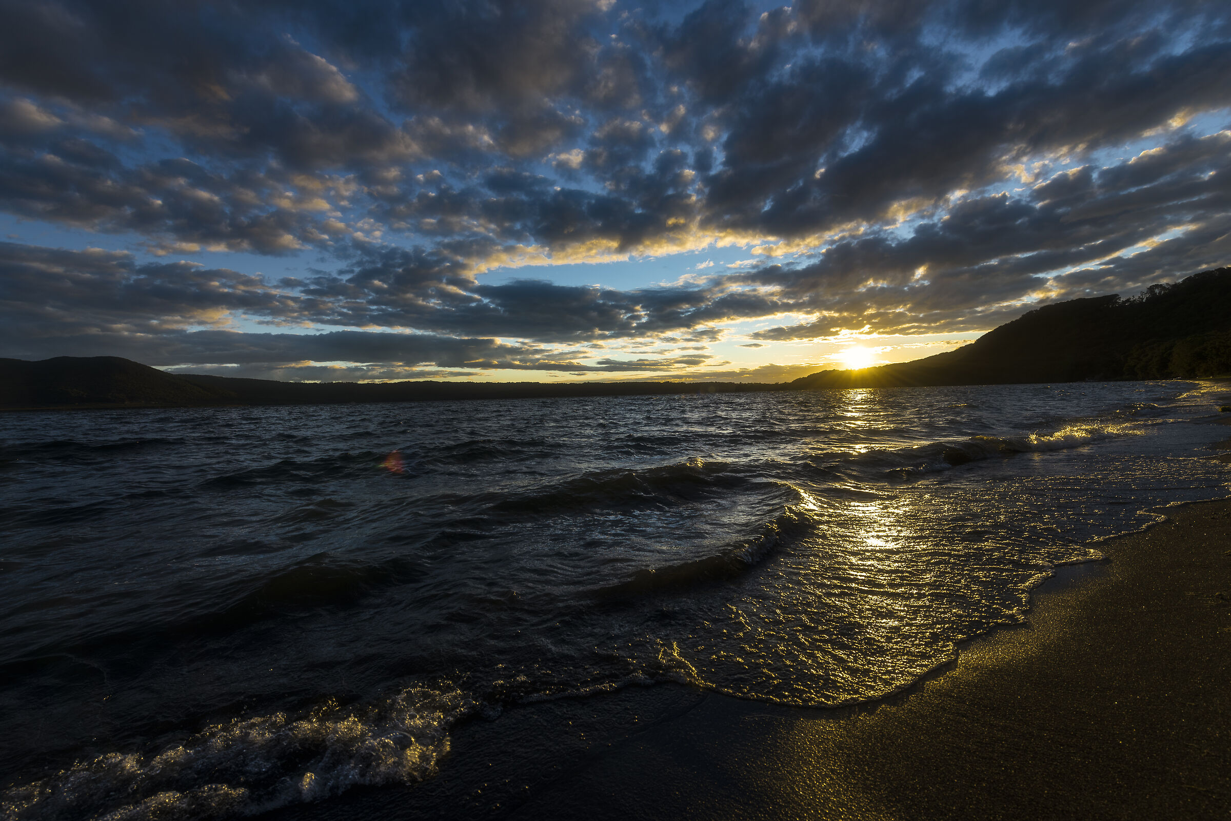 una gradevole alba al Lago di Vico...
