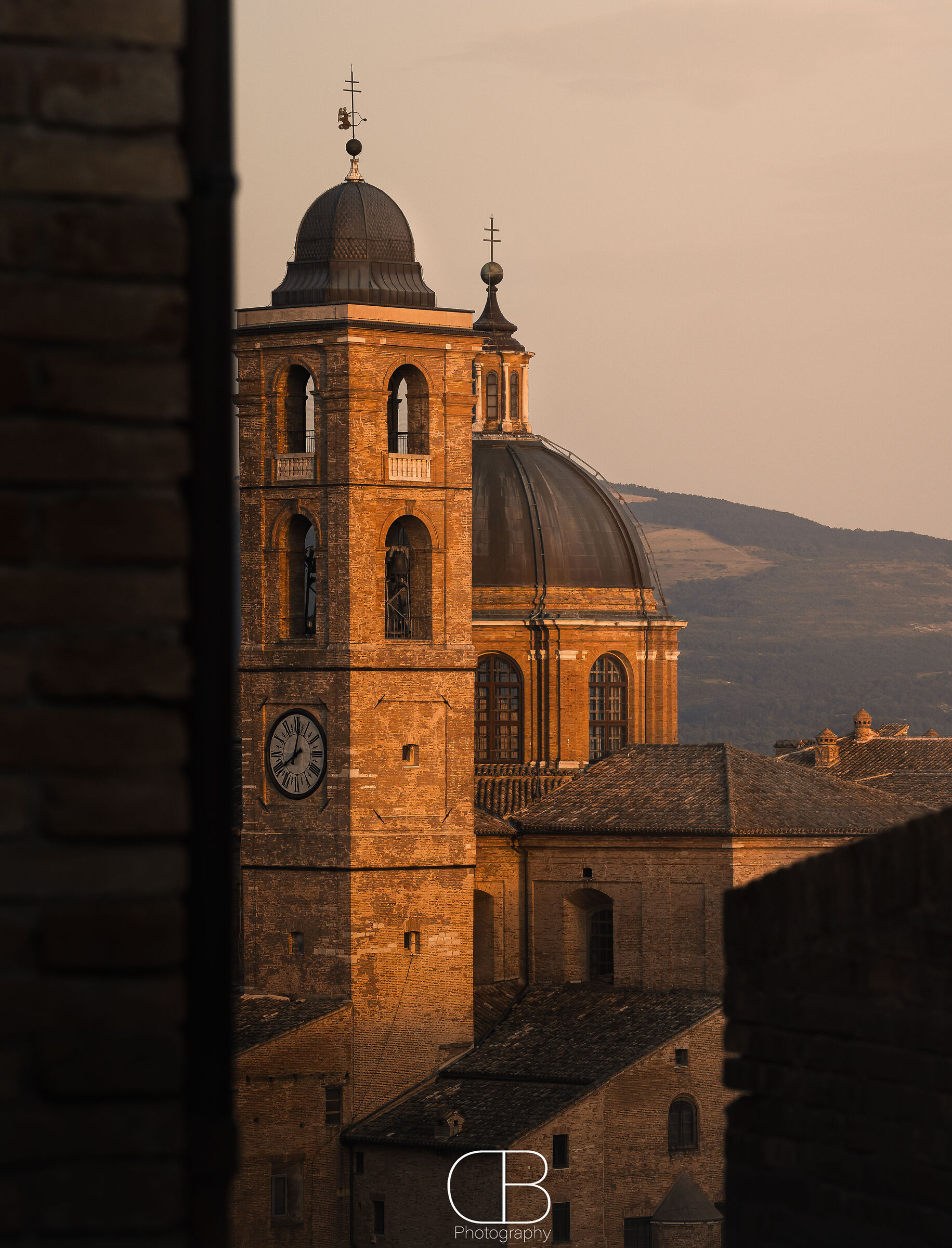 Il Duomo di Urbino al tramonto...