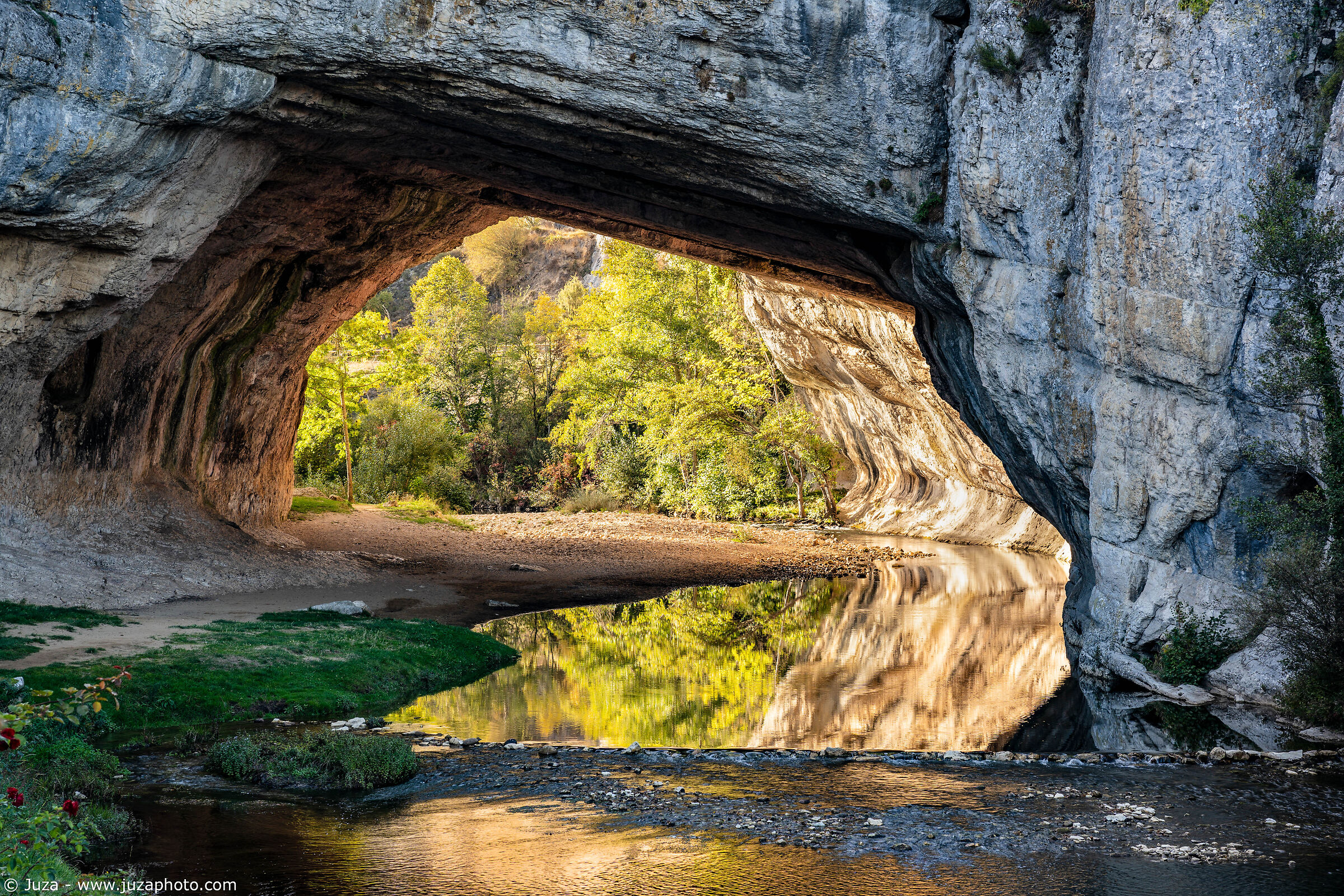 Nela River, the stone arch...