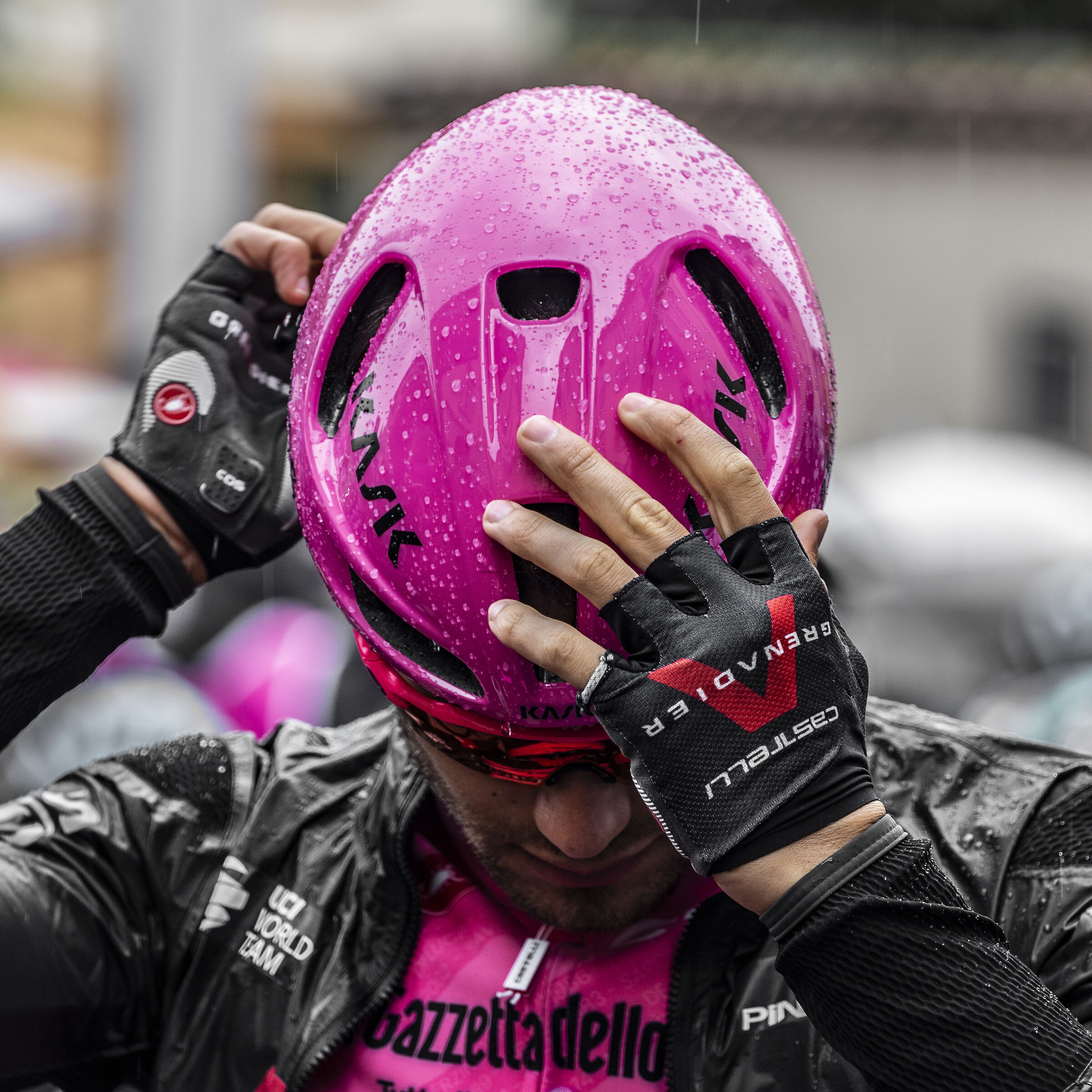 Giro d'italia 2021 Filippo Ganna in pink...