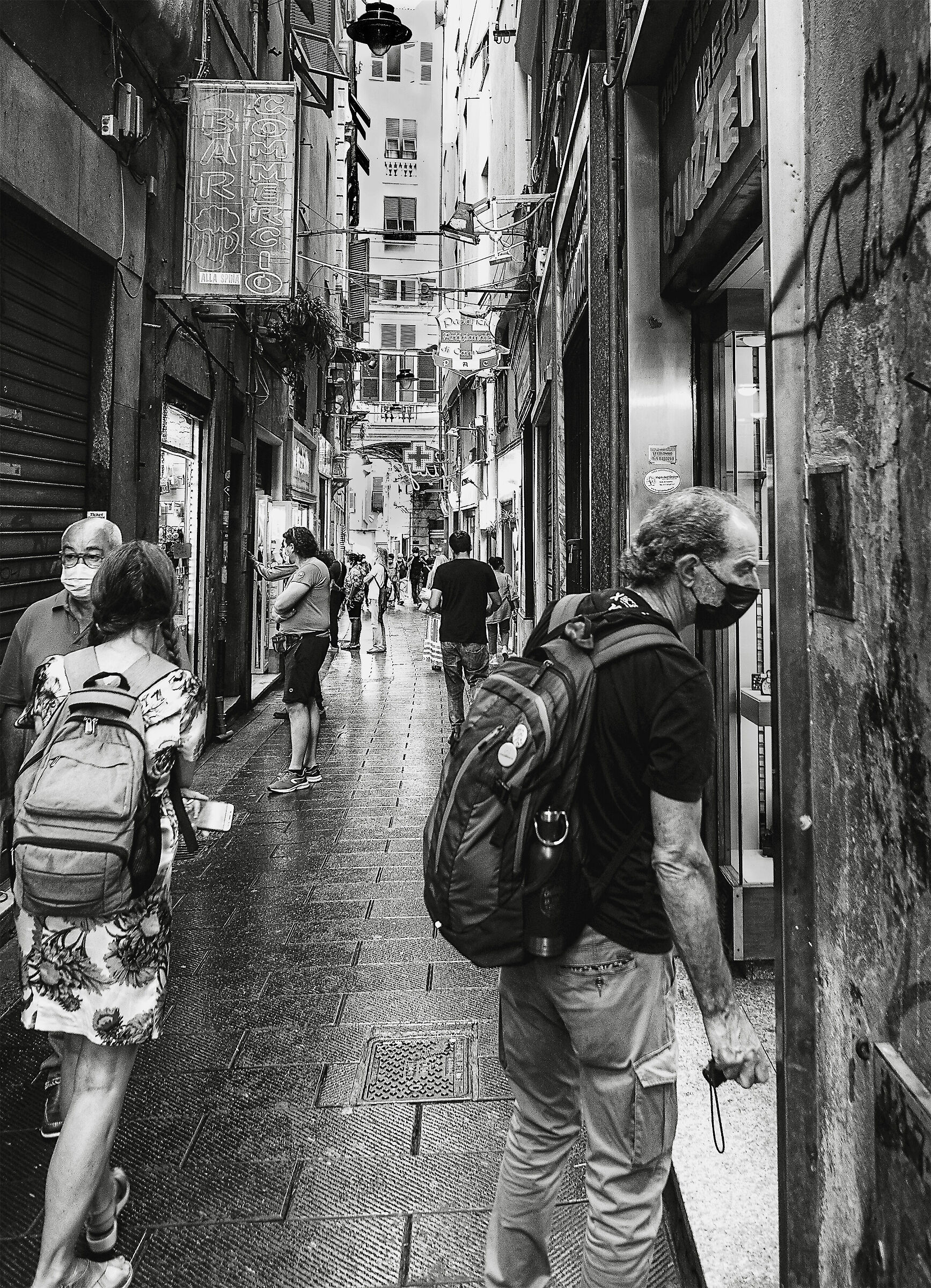 Genoa - Walking through alleys...