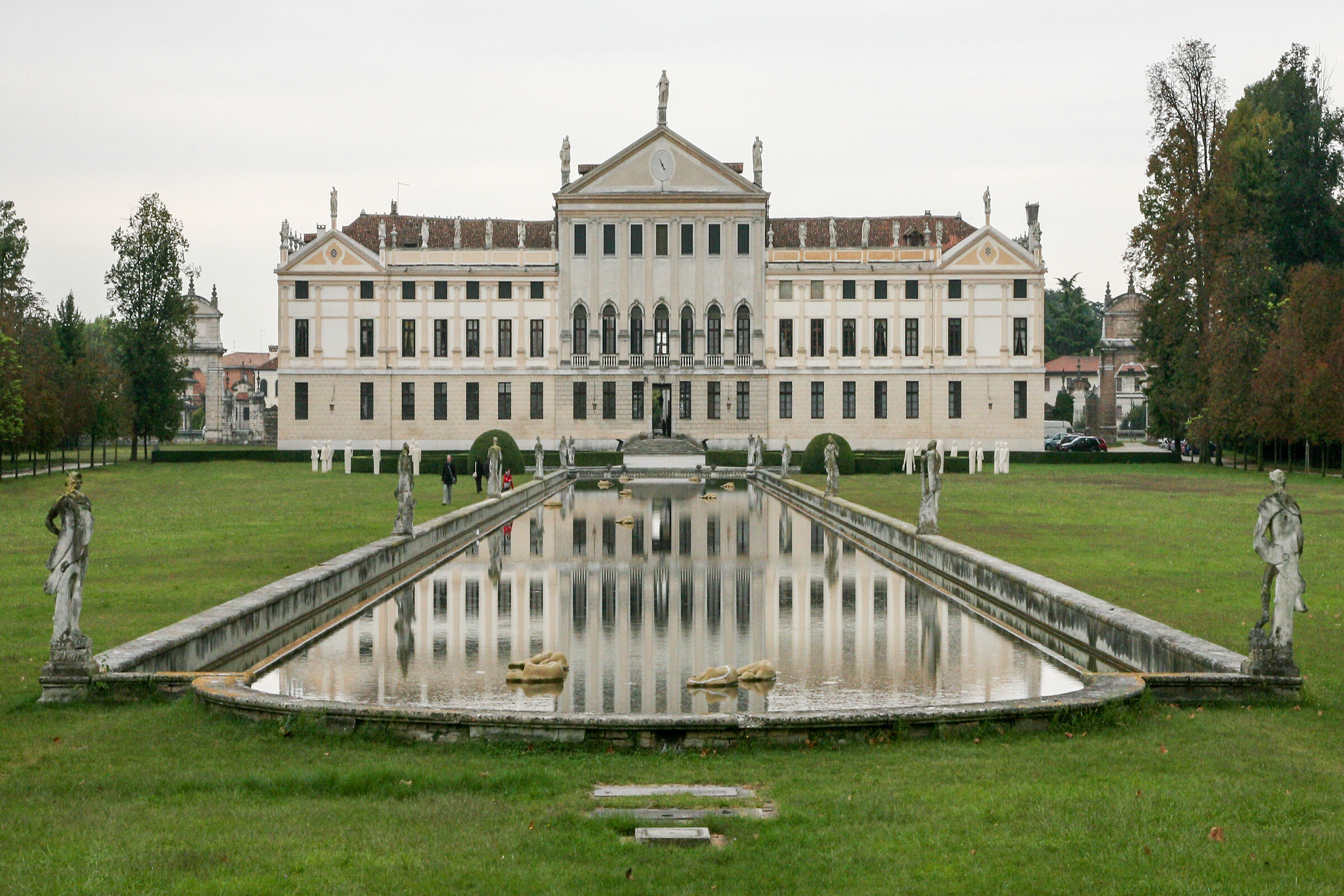 Villa Pisani...