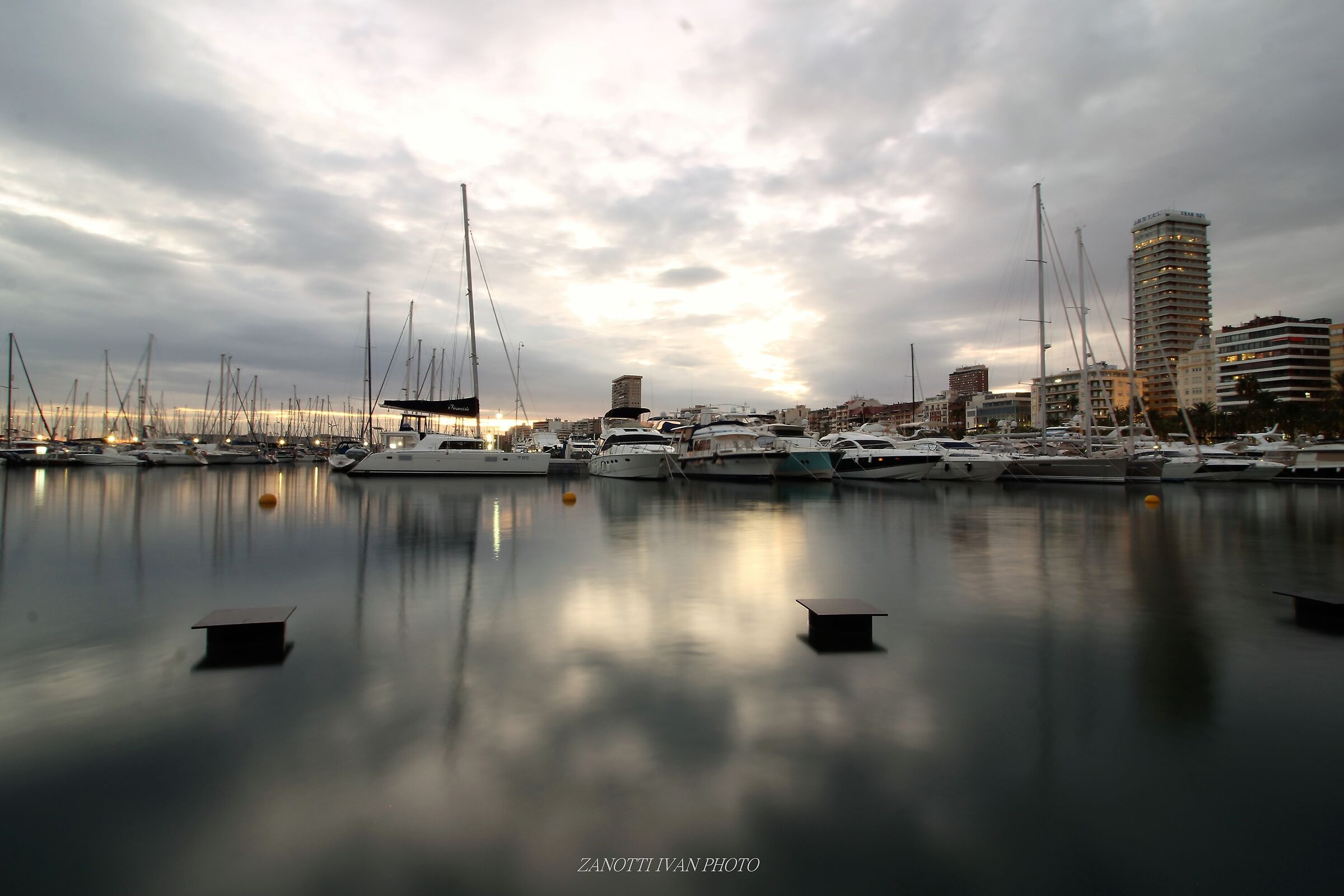 Port of Alicante ...