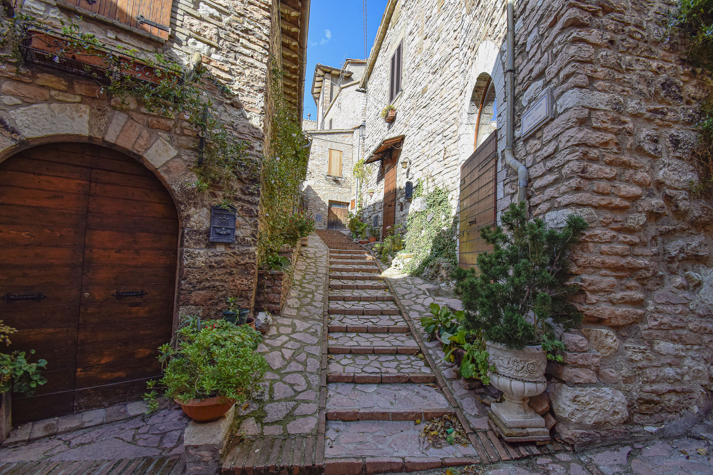COLLEPINO UMBRIA...