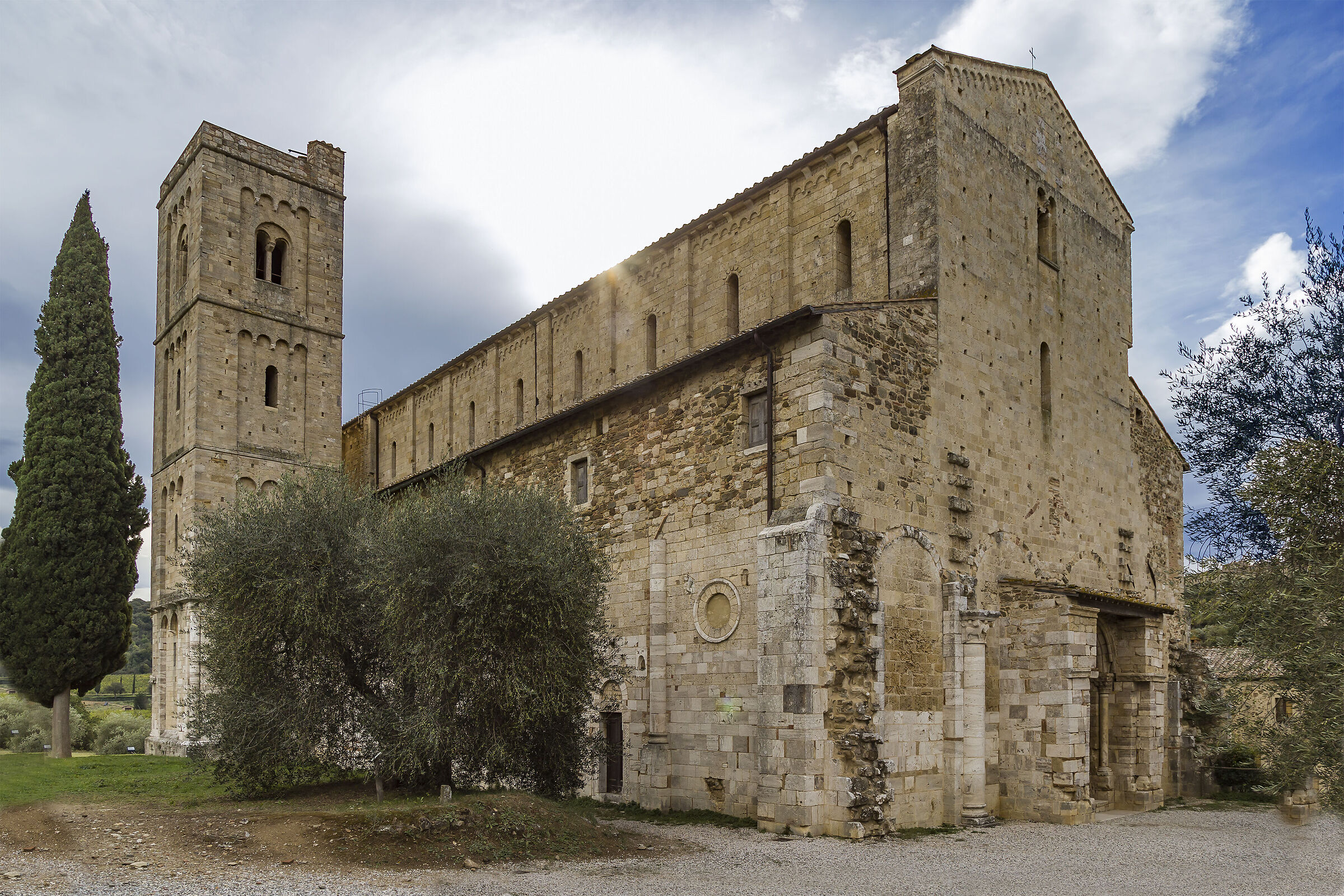 Sant'Antimo - Castelnuovo dell'Abate (si)...
