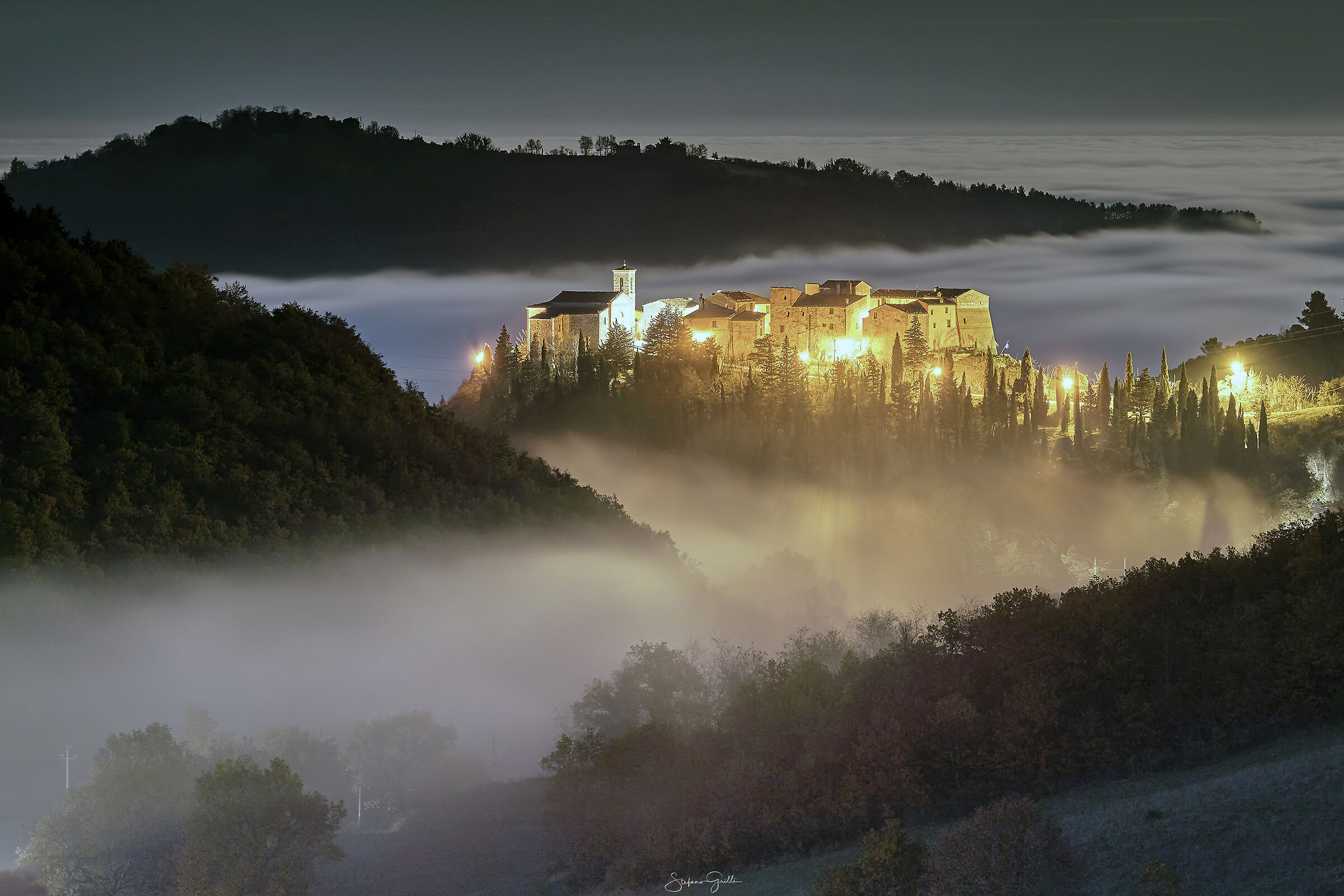 Castle of Precicchie (An) shrouded in fog...