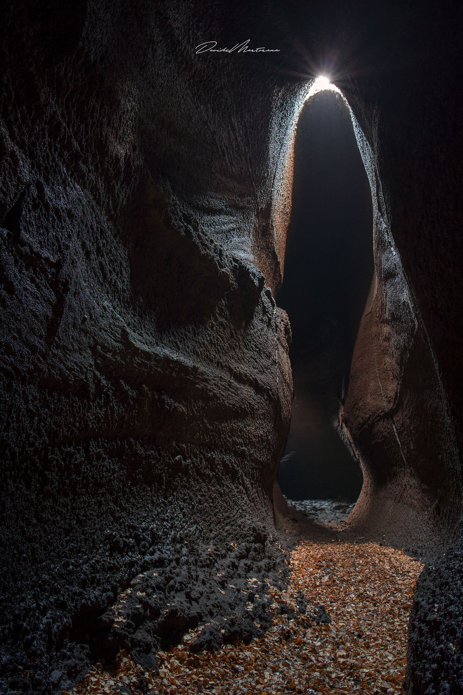 Grotta lavica di Serracozzo - Etna...