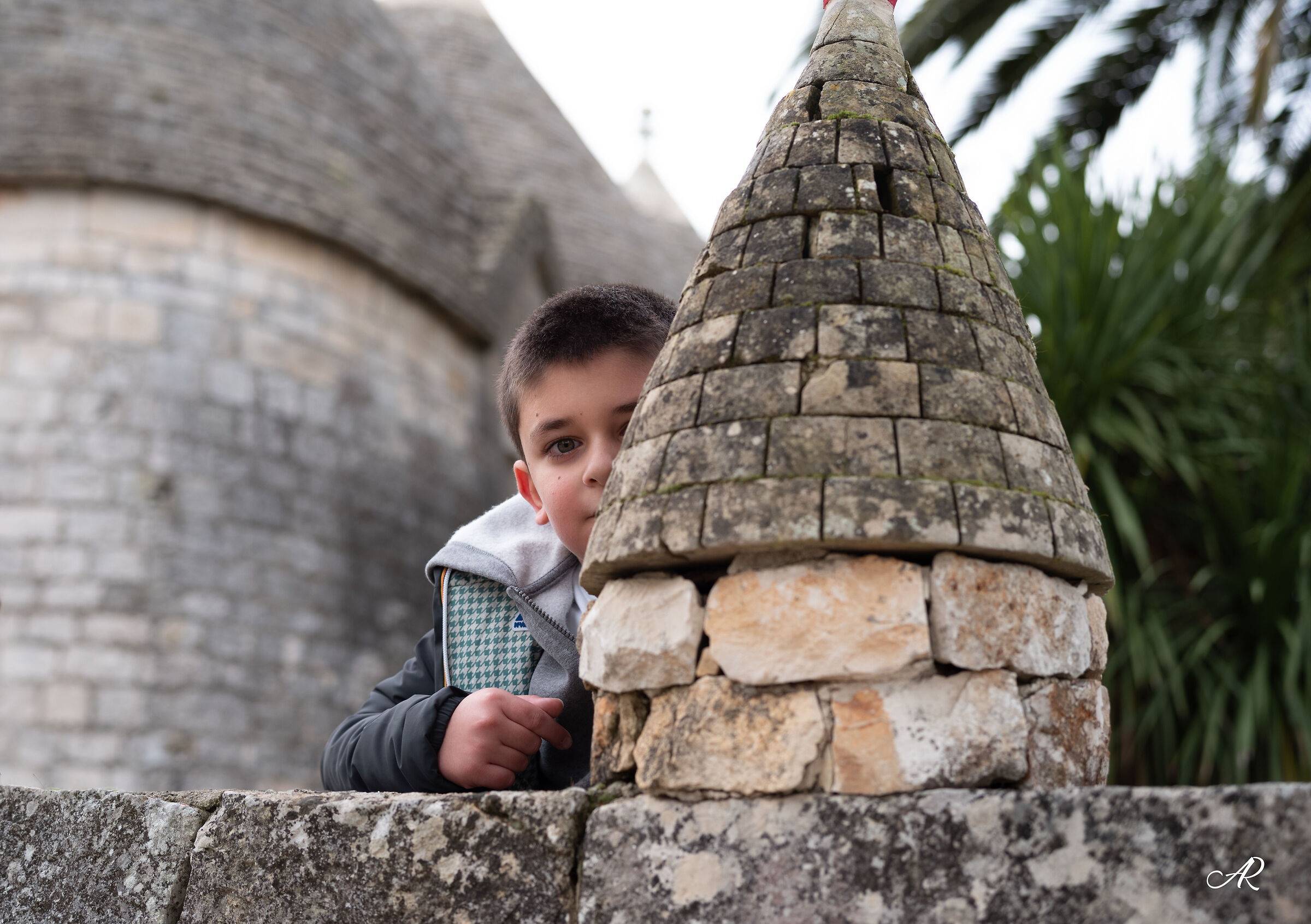 A hide and seek among the trulli...