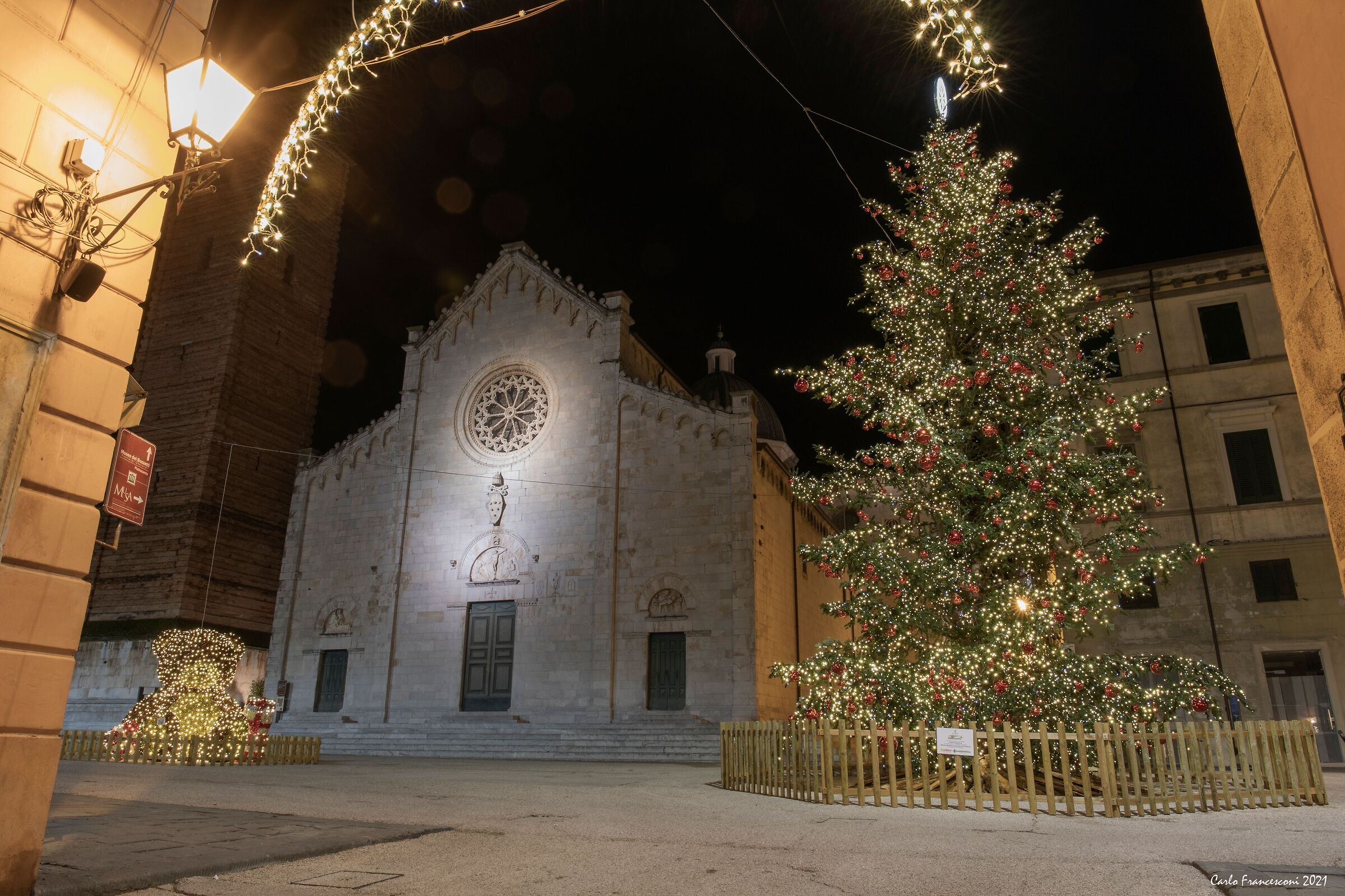 Christmas Piazza Duomo Pietrasanta...