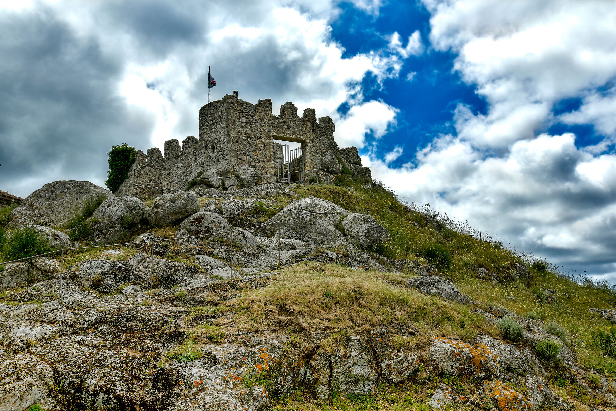 The fortress of Tolfa...
